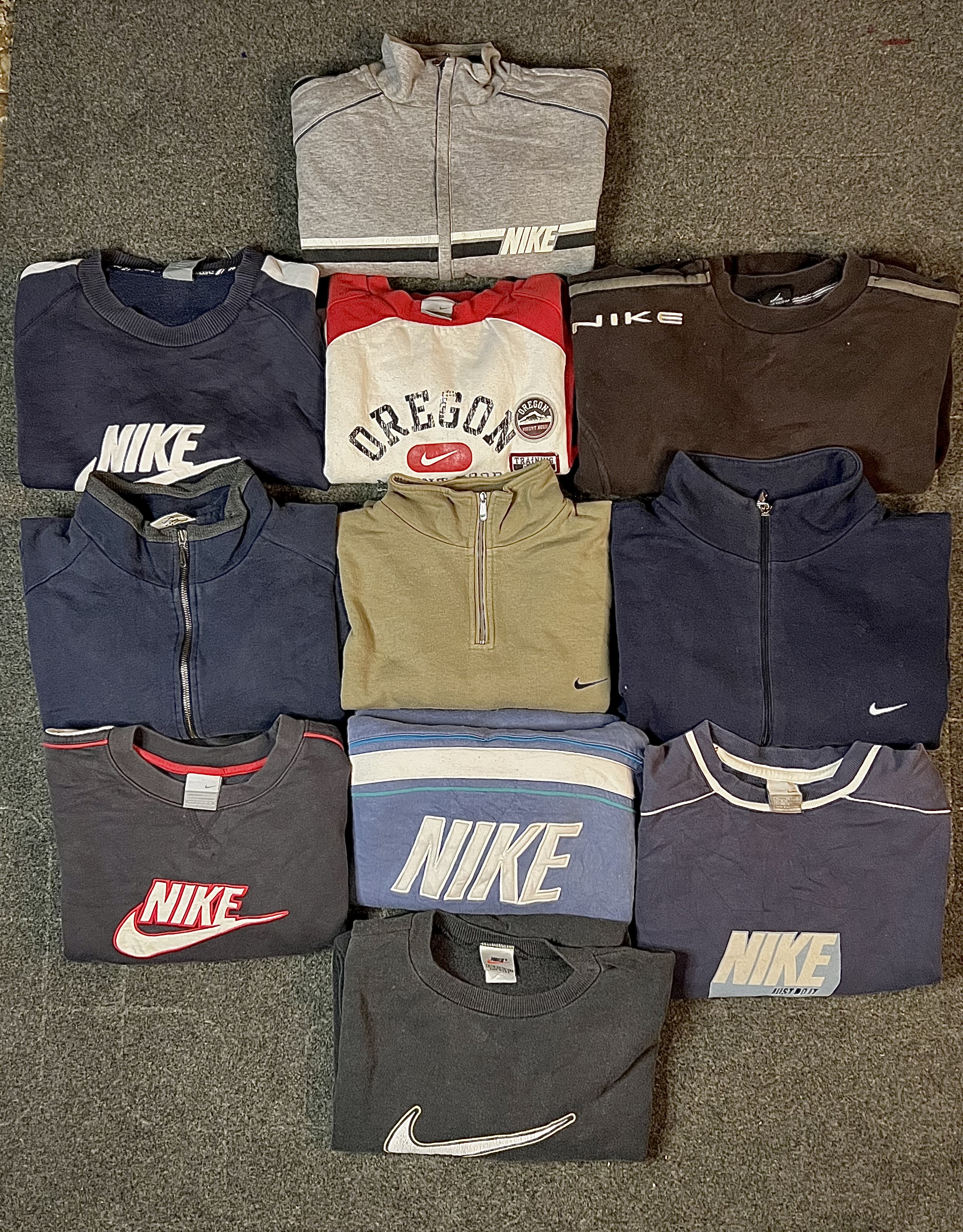 Nike Sweatshirts Vintage