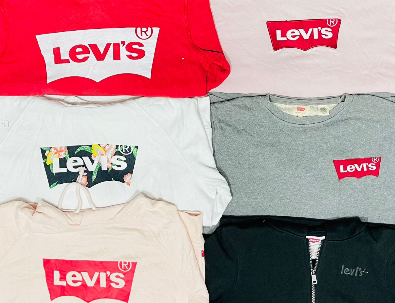 Sweatshirts et hoodies Levis 12 pièces