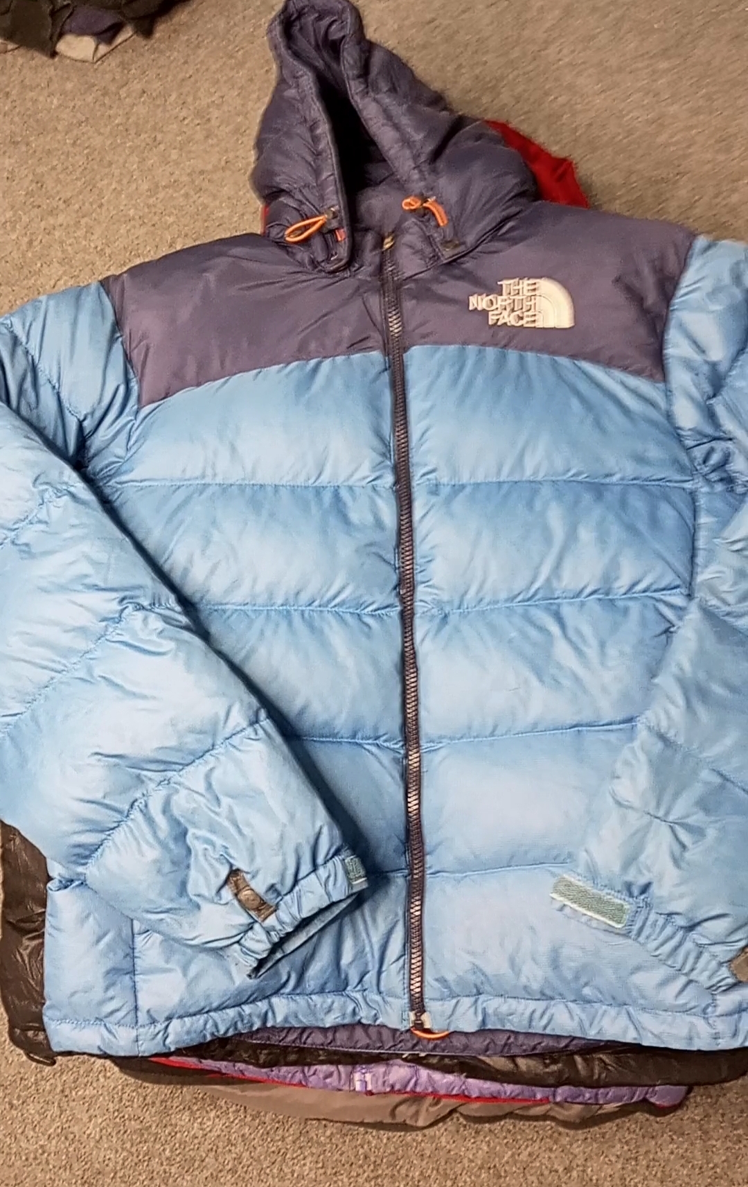 Die North Face 700 800 Pufferjacken 10 Stück