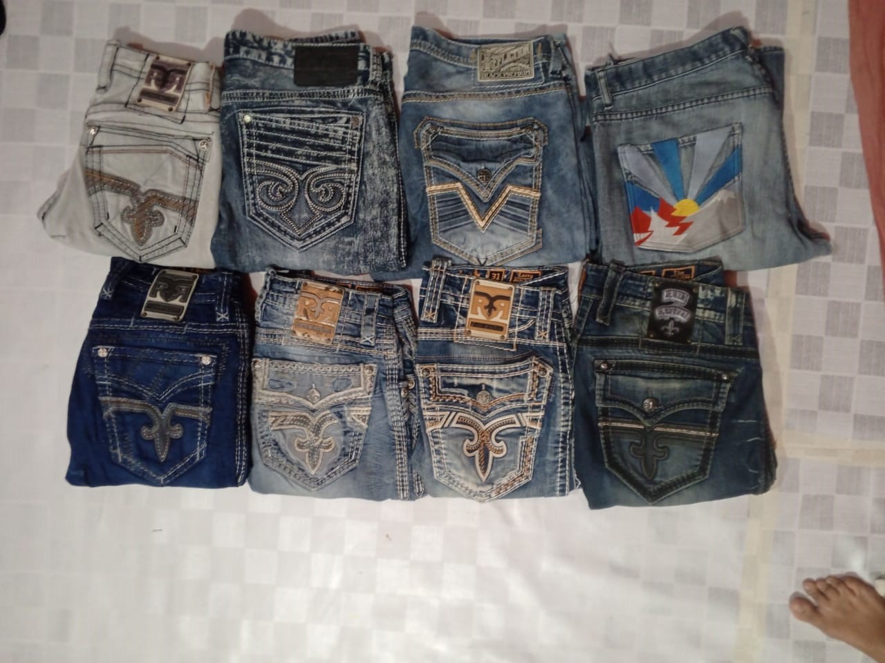 ID 122 rock revival true religion et autres marques mélangées Total 10 pièces