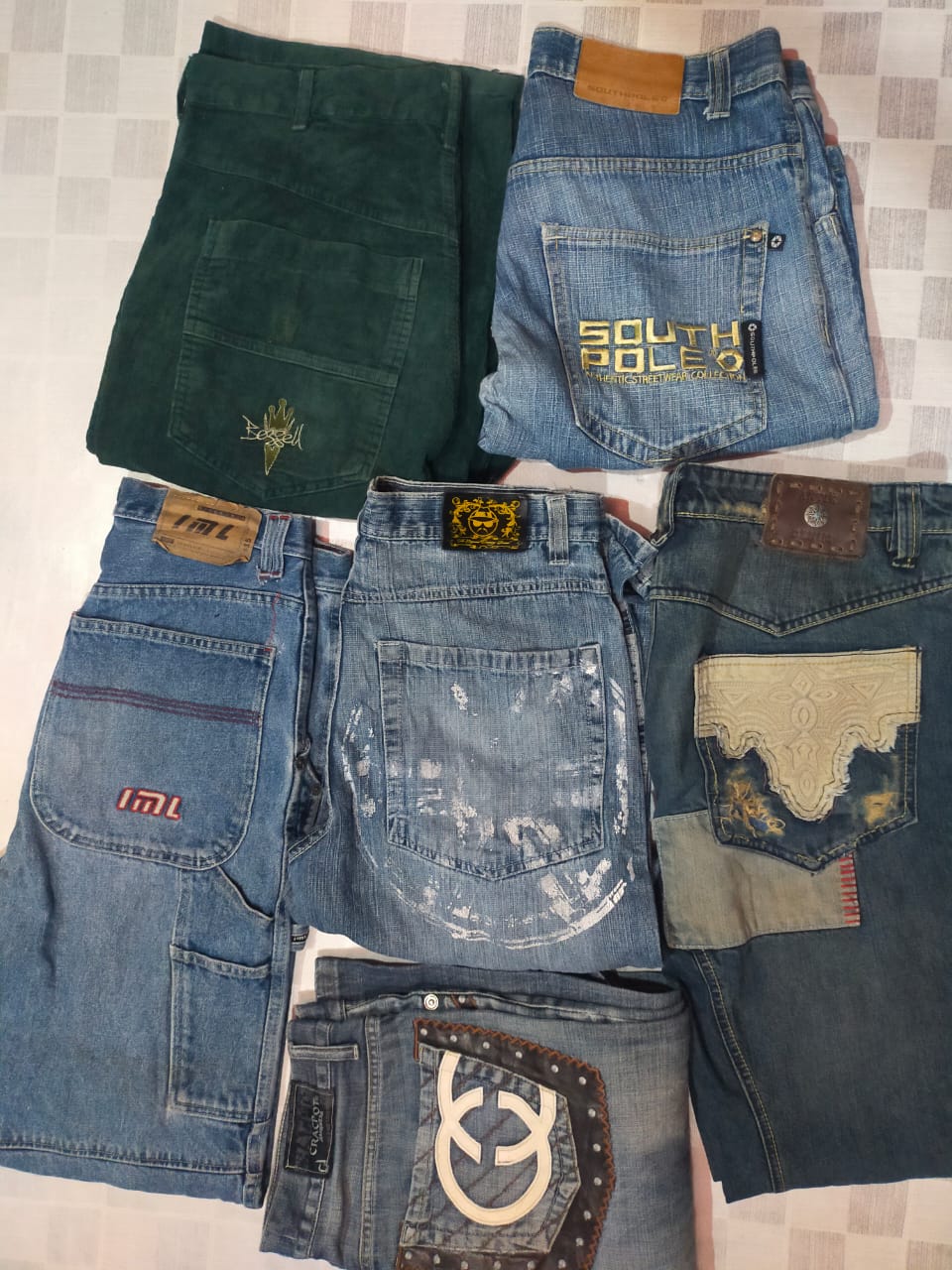 ID 82 JNCO EVISU SOUTH POLE  BAGGY AND OTHER MIX BRANDS TOTAL 22 PIECES