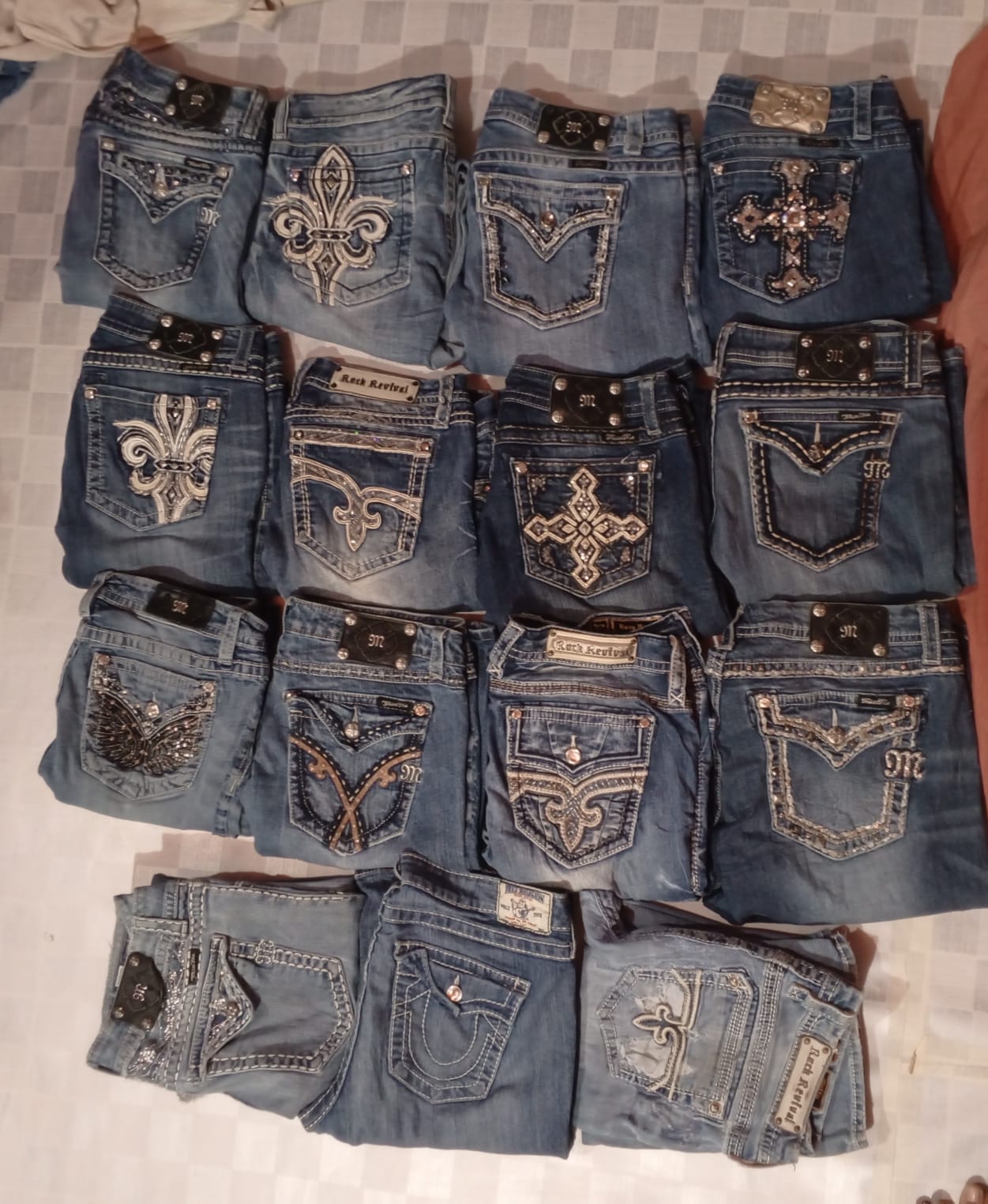 ID 125 miss me rock revival and true religion Total 15 pieces