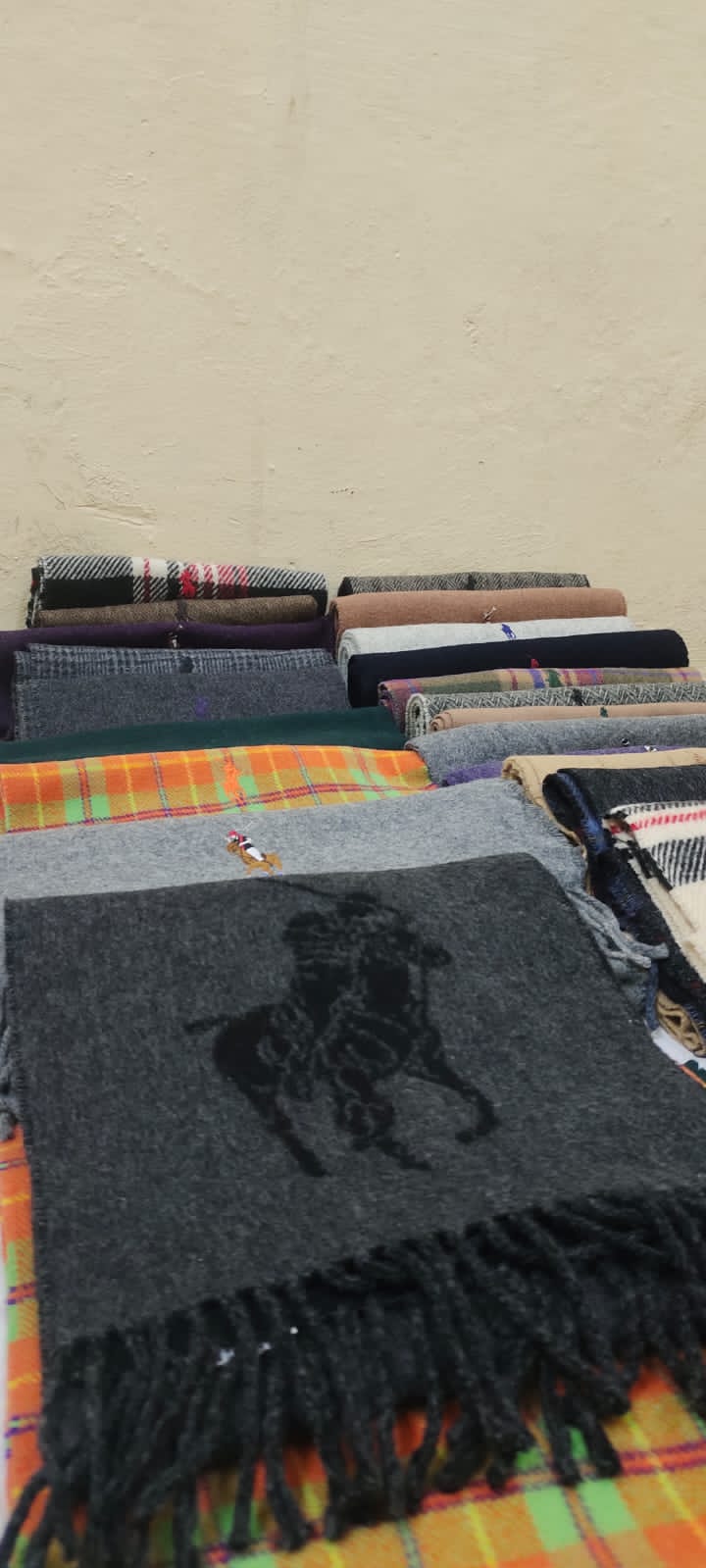 Polo Ralph Lauren Schals (50) Stücke. Zustand Beste