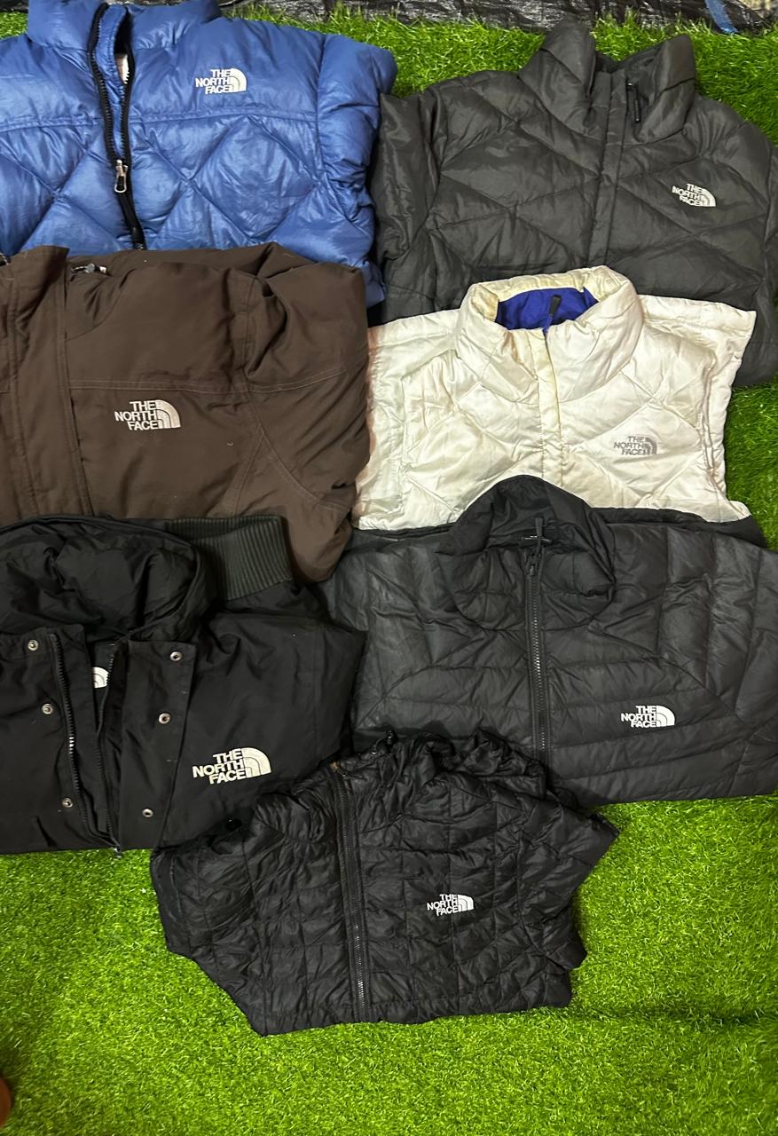 The North Face puffer jacket 8 pieces