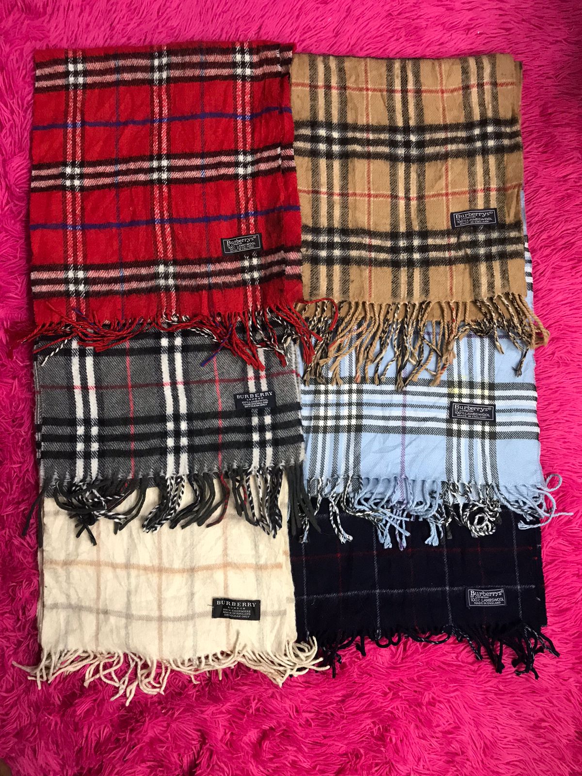 Burberry scarfs 30 pcs get 3 free