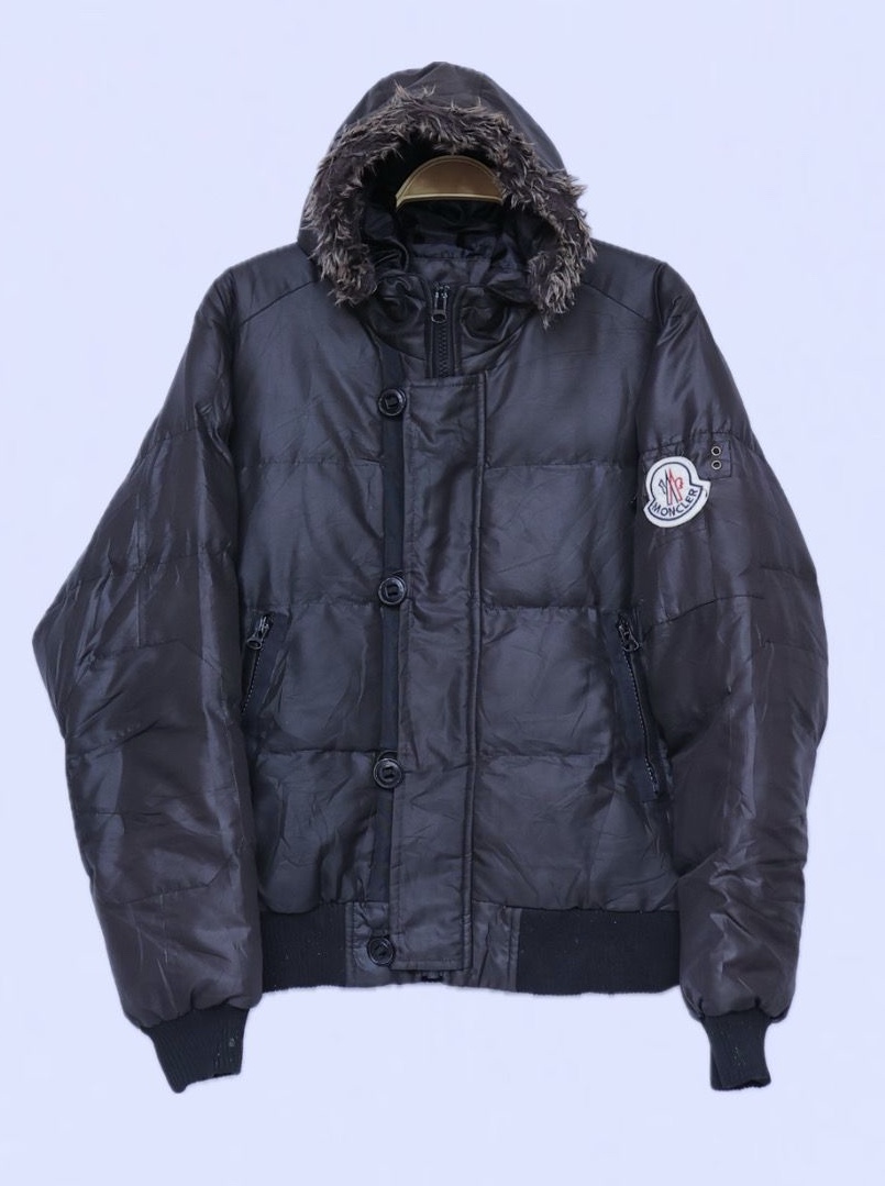 Moncler / Canada Goose / Jack Wolfskin Jackets