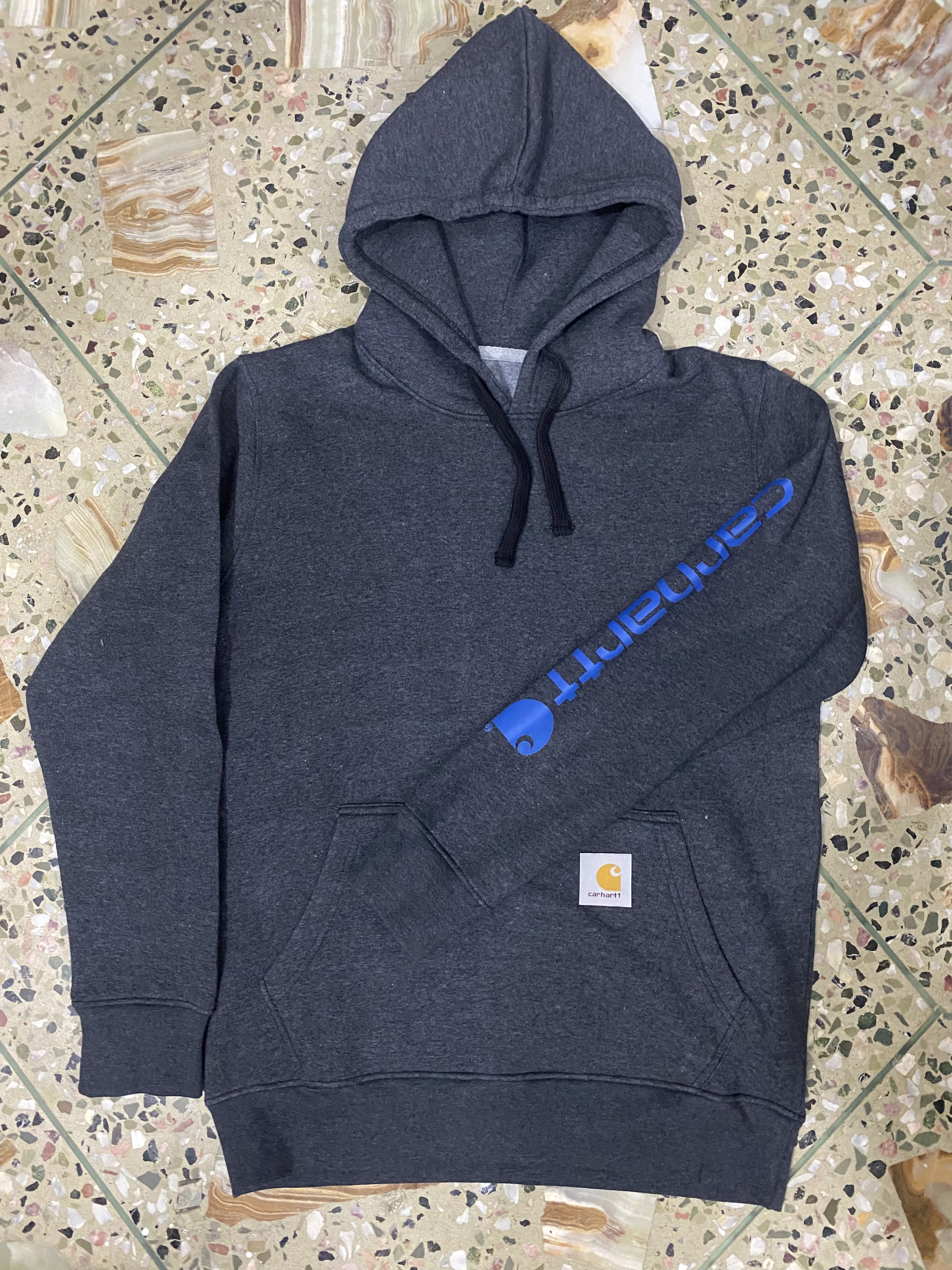 Sudadera estilo rework de Carhartt