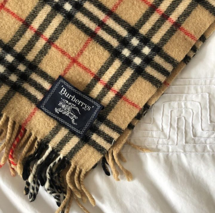Burberry Schals 100 Stück