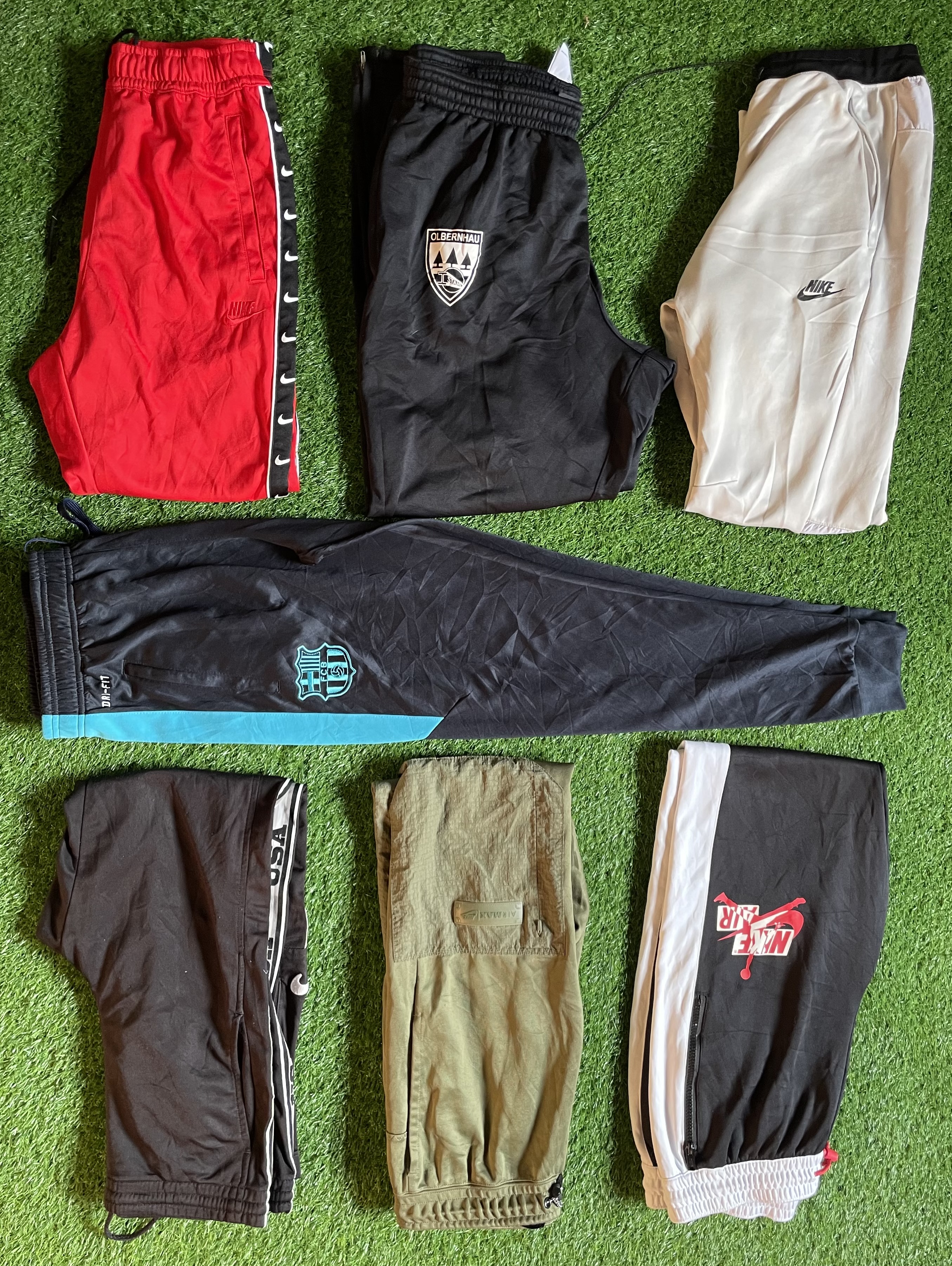 Nike joggers 31 Pieces