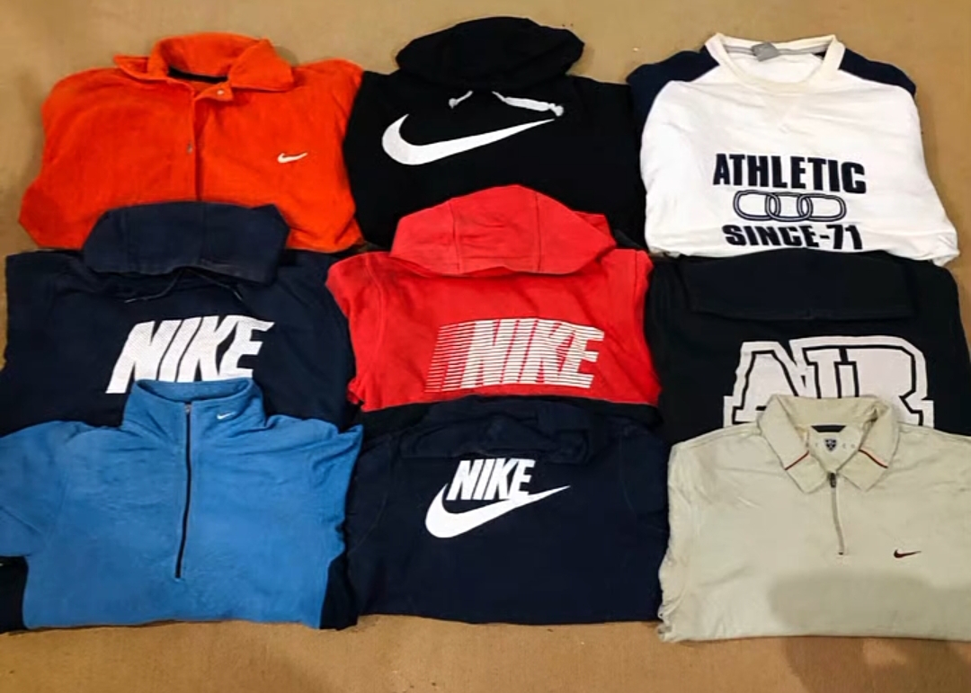 Nike Sweatshirts Hoodies and zipers 22 pcs