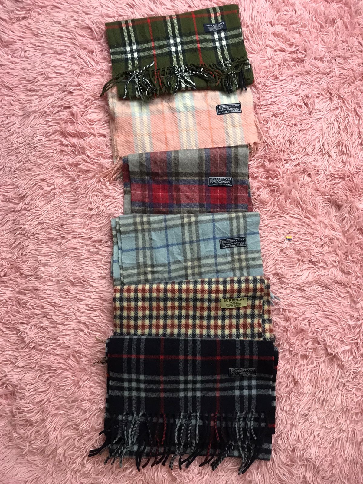 Burberry scarfs  grade C 100 pcs