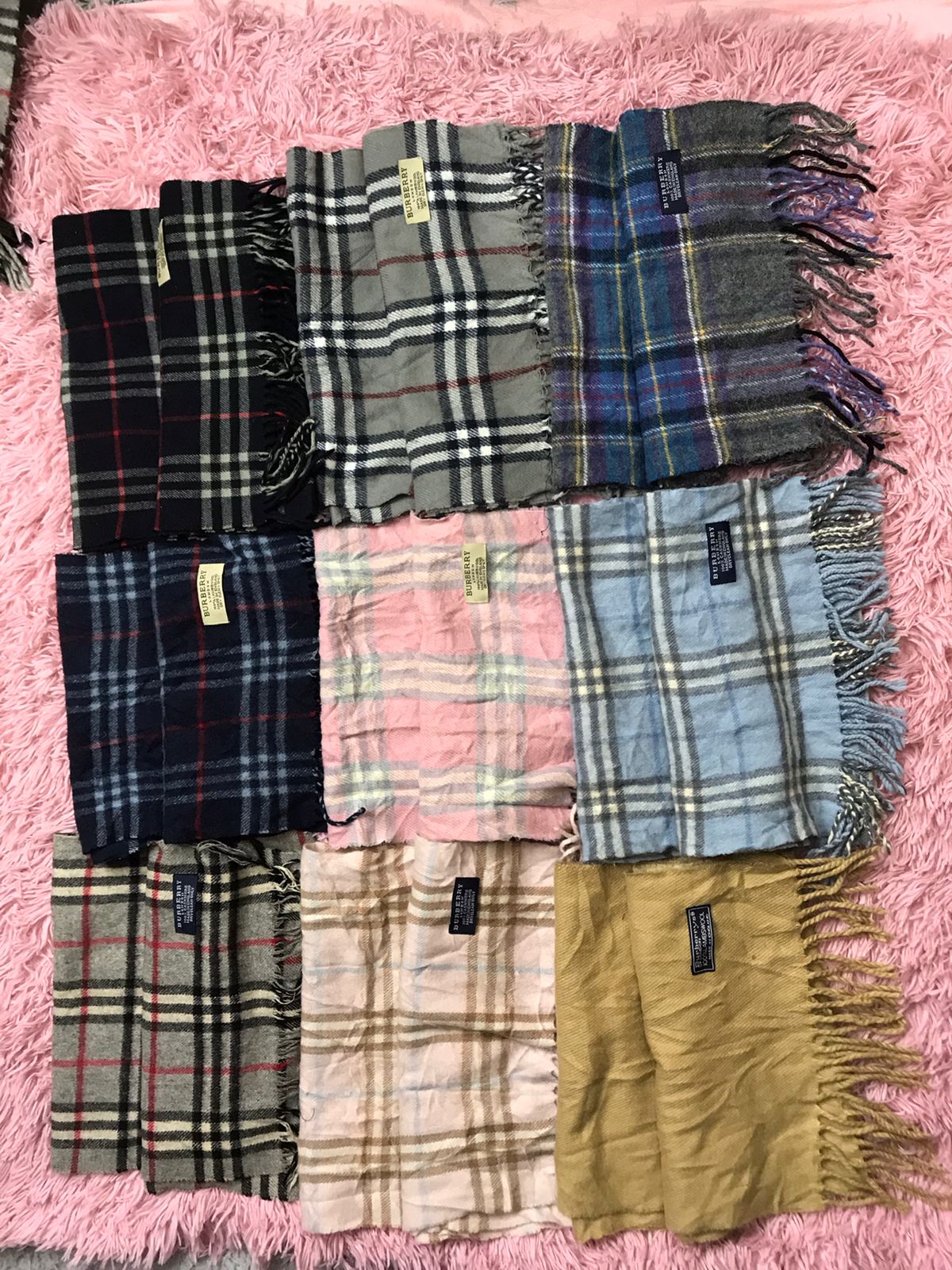 Burberry Scarves 50 pcs