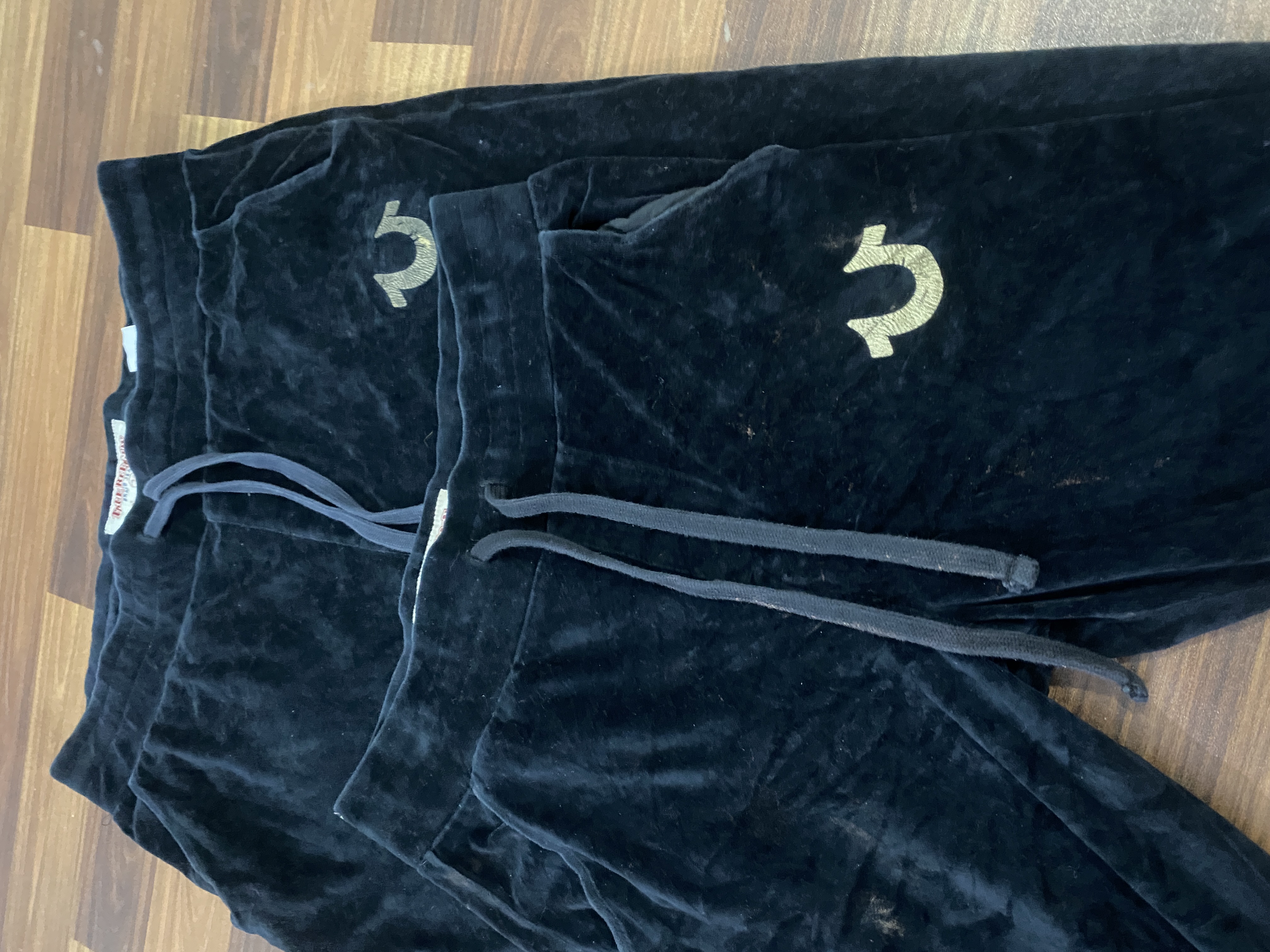 SD0003 - True Religion Velour - 5 Pieces
