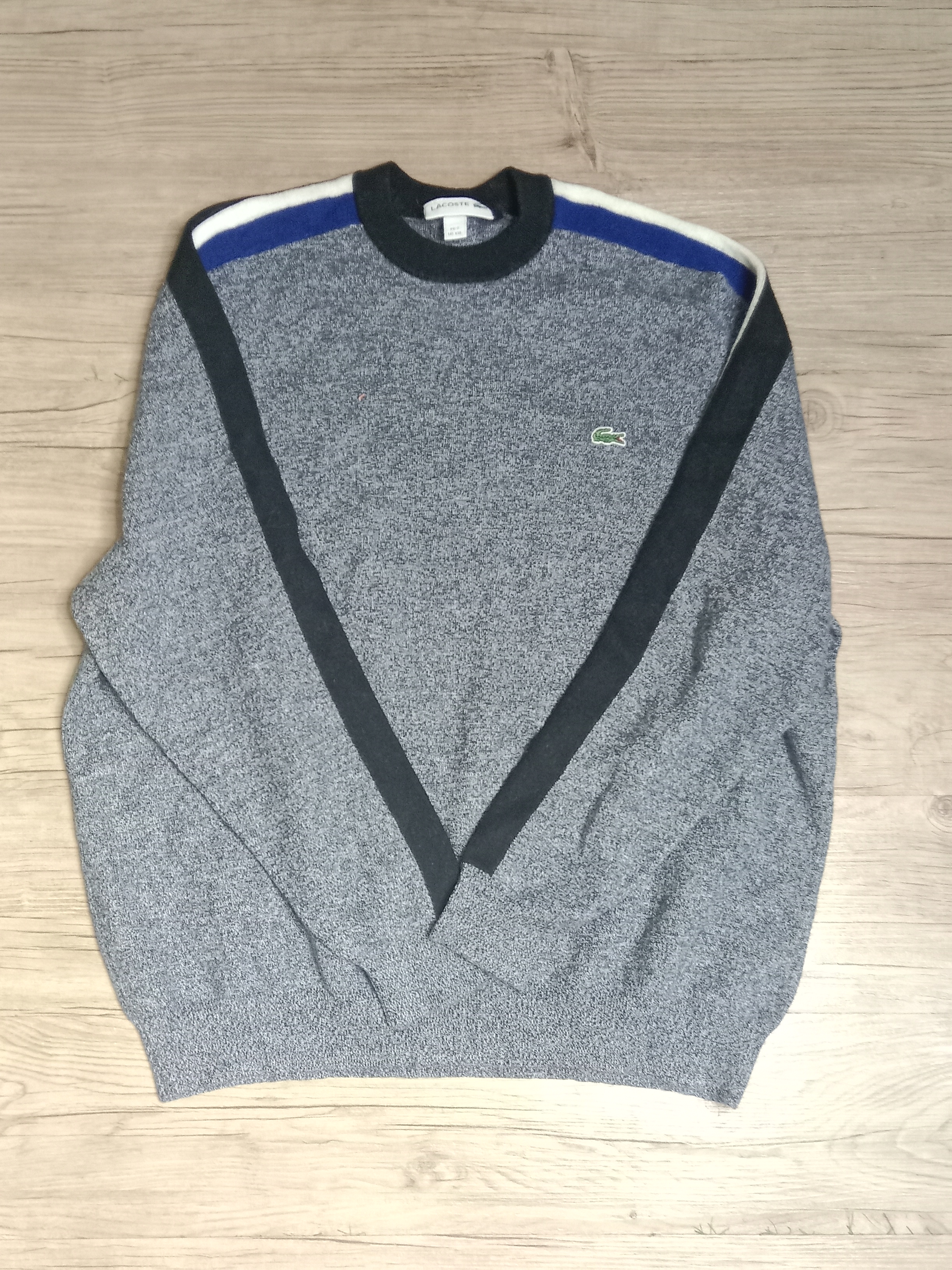 Lacoste crewneck sweater-10 pcs