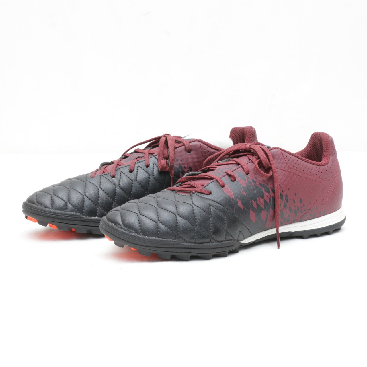 CR2934 Mix Brand Football Shoes - 20 Pairs