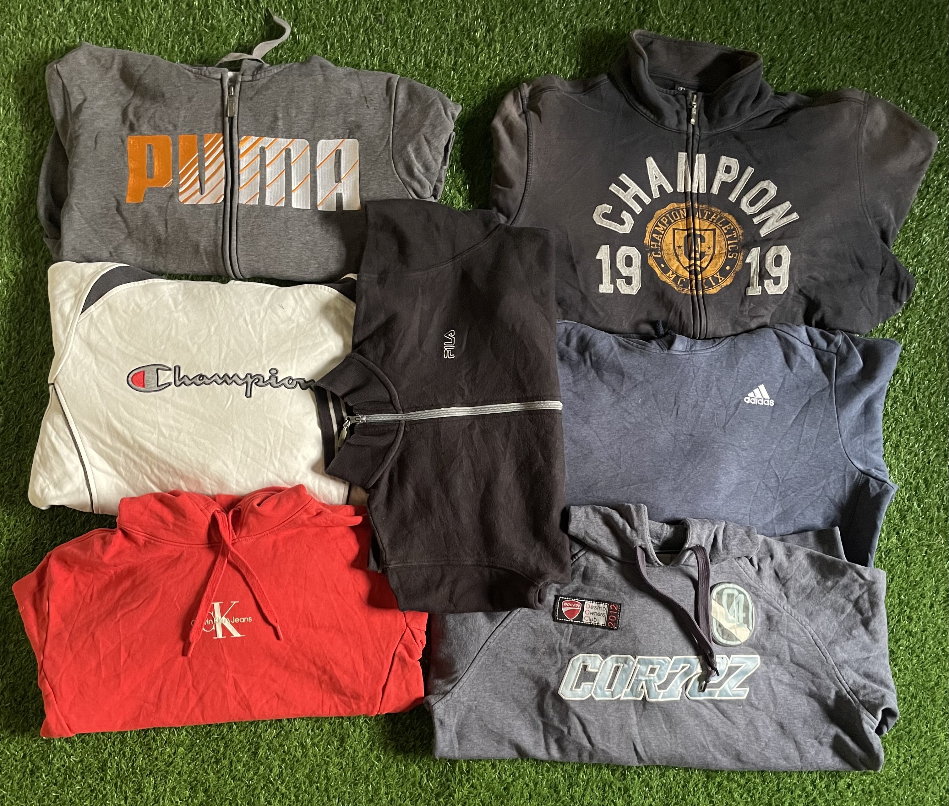 Mix branded sweatshirts hoodies 26 pcs