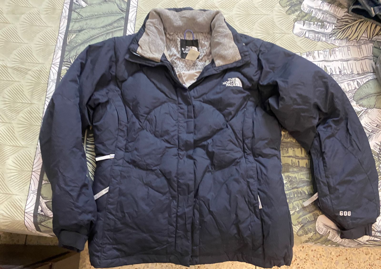 THE NORTH FACE MANTEAUX PUFFER (SÉRIES 550, 700, 800) - 20 pièces