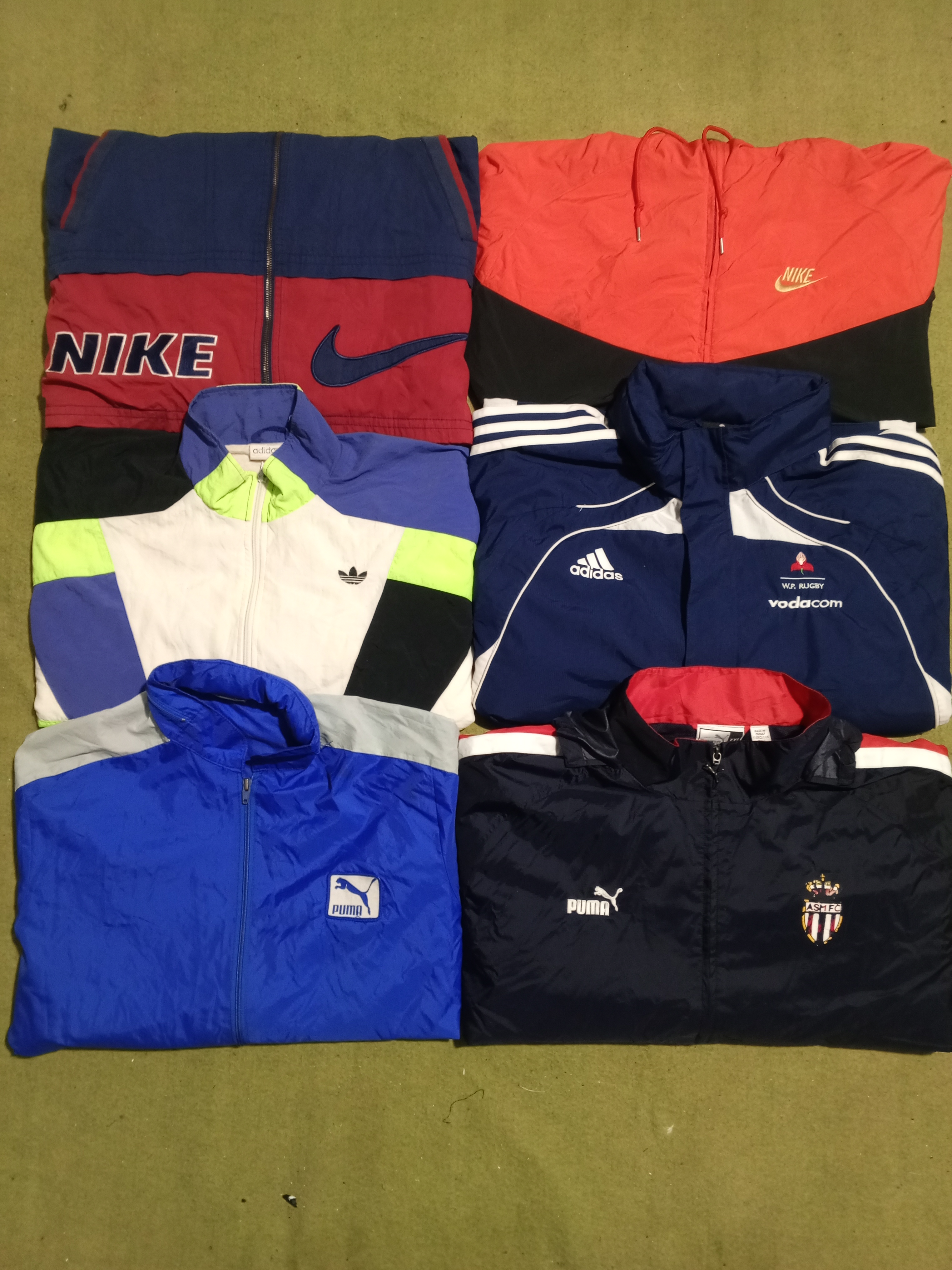 Mix-Marken-Windbreaker 15 Stück