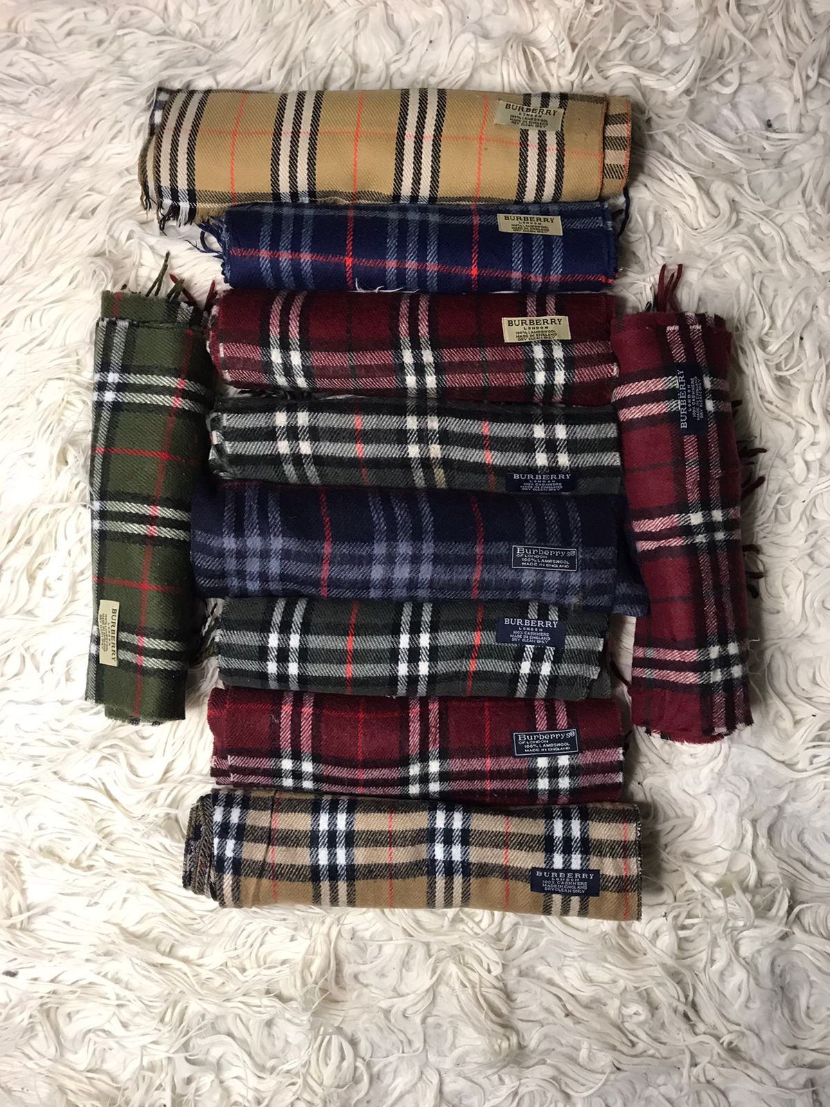 Burberry scarfs grade AB 30 PC