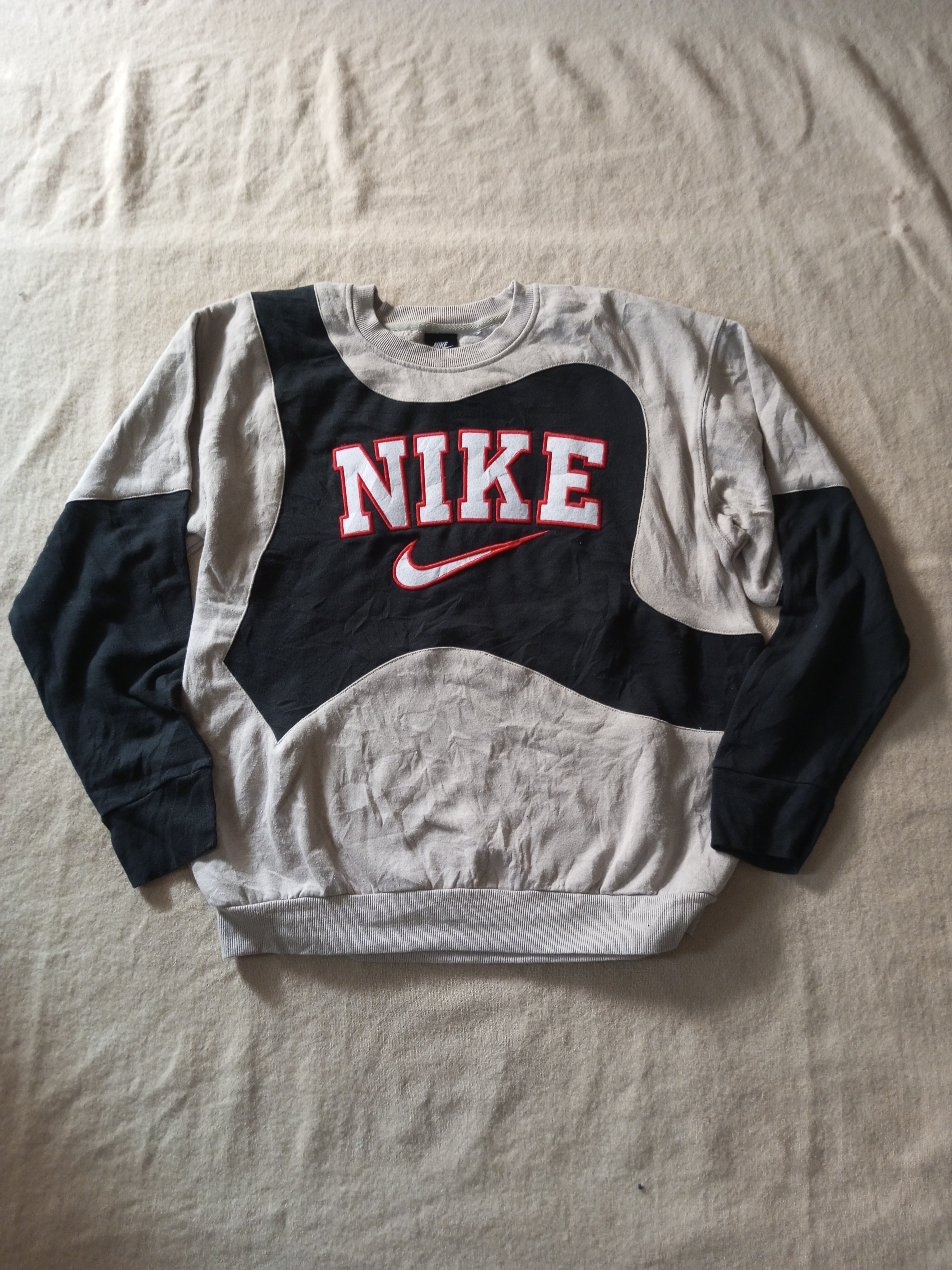 Nike Rework Style Sweatshirts 30 pcs