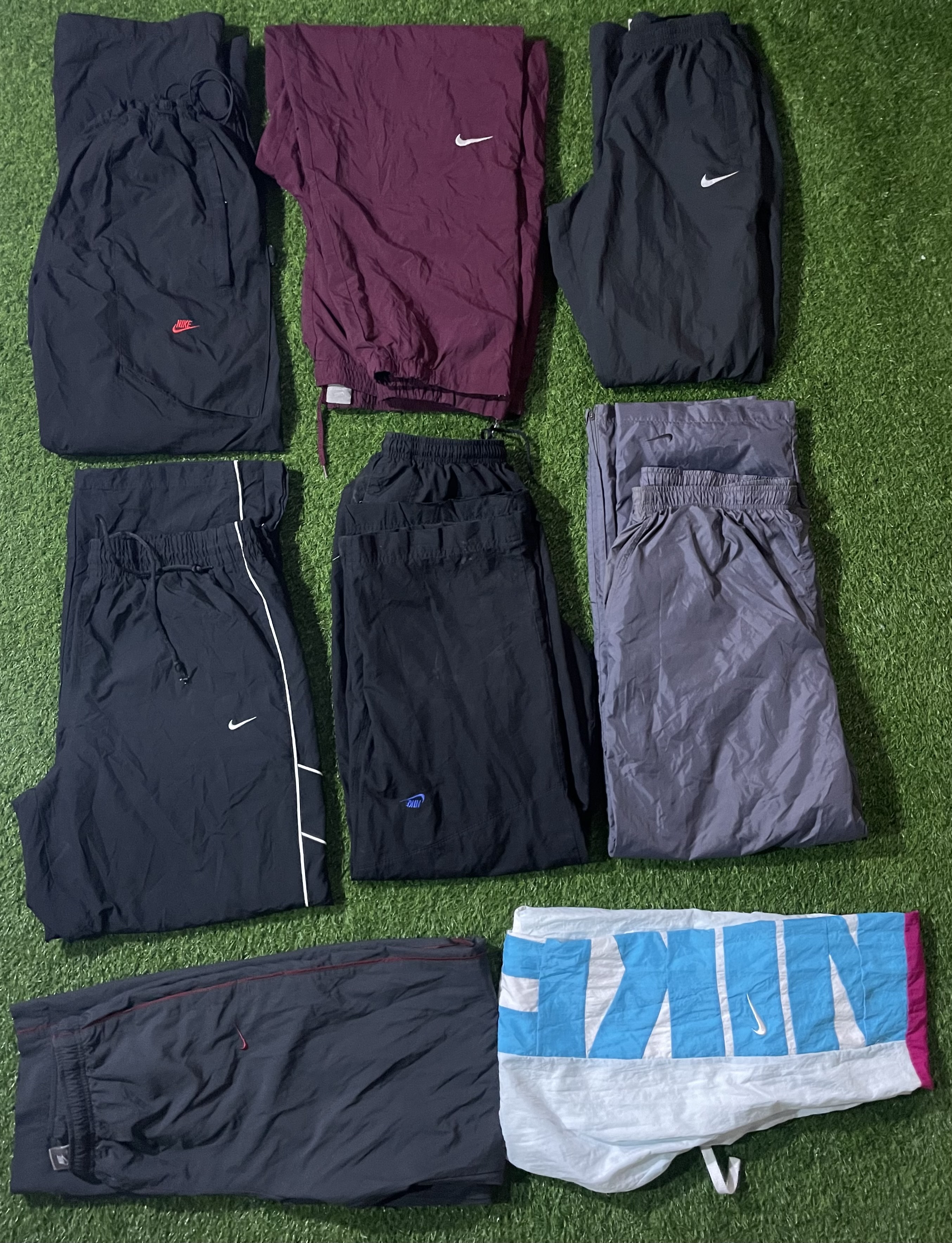 Nike parachute trackpant 26 pcs