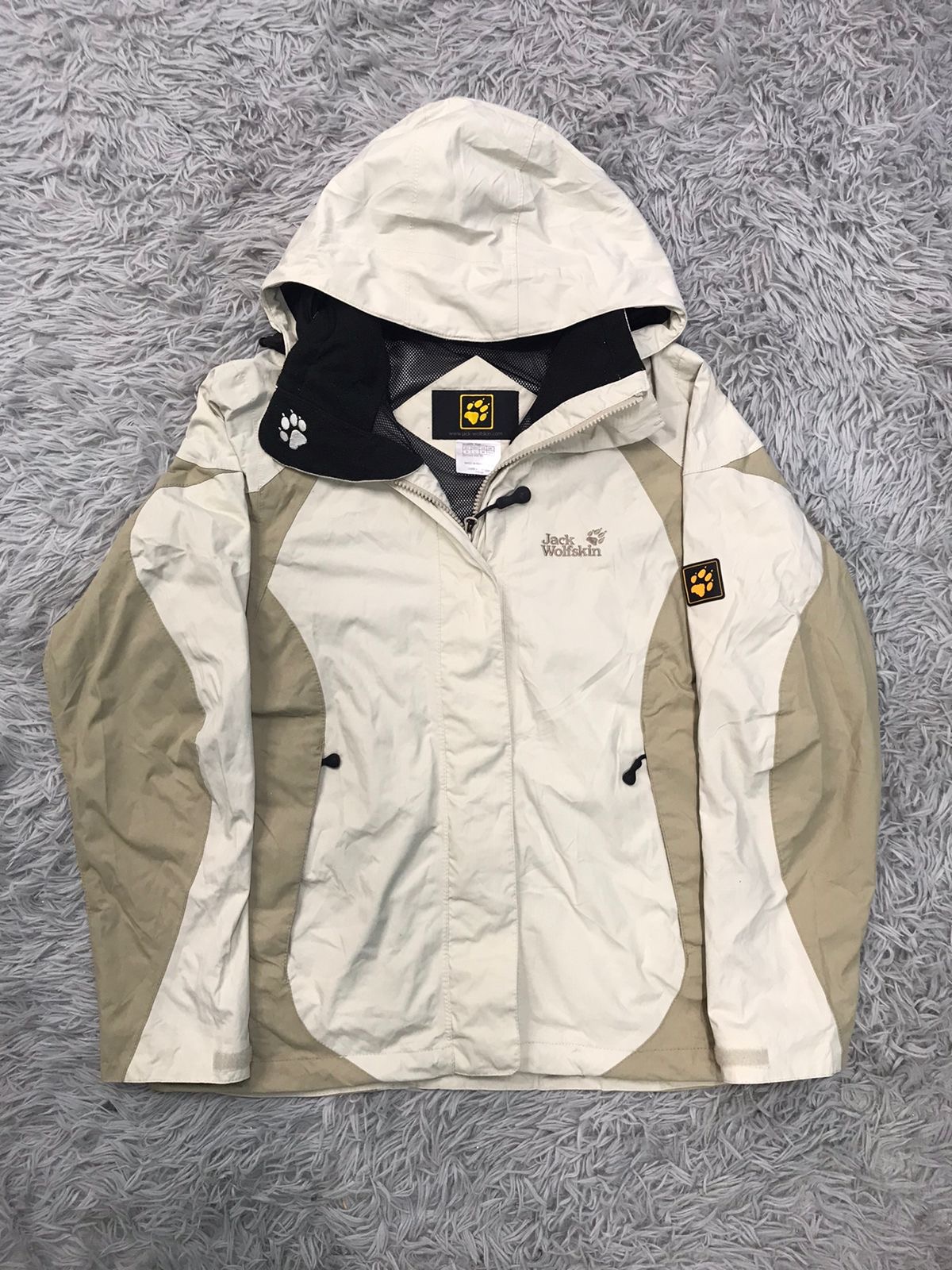 Grade AB Windbreaker (Burberry, Nike, TNF und weitere Marken)