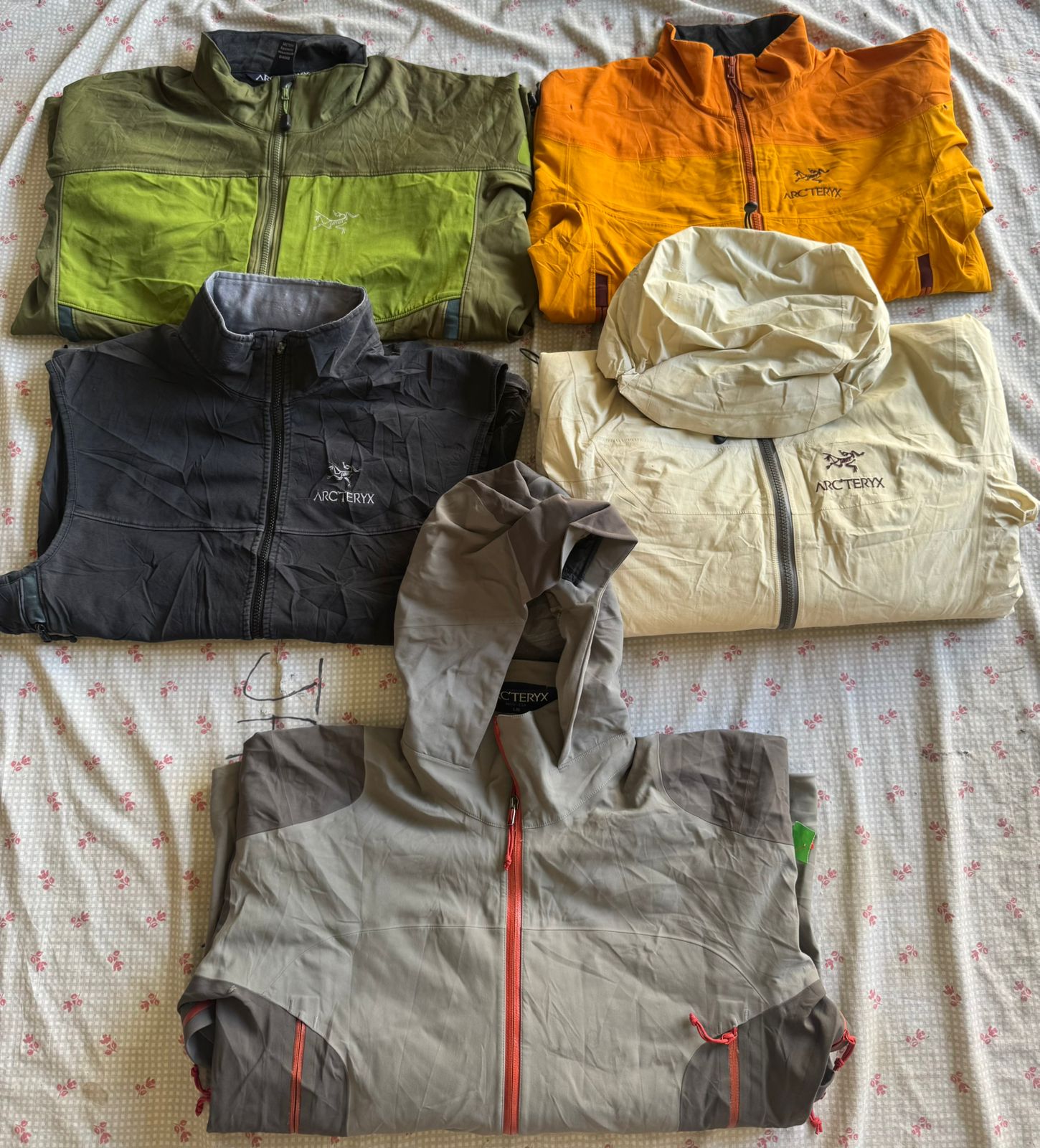 Arc'Teryx  Jackets 5pieces