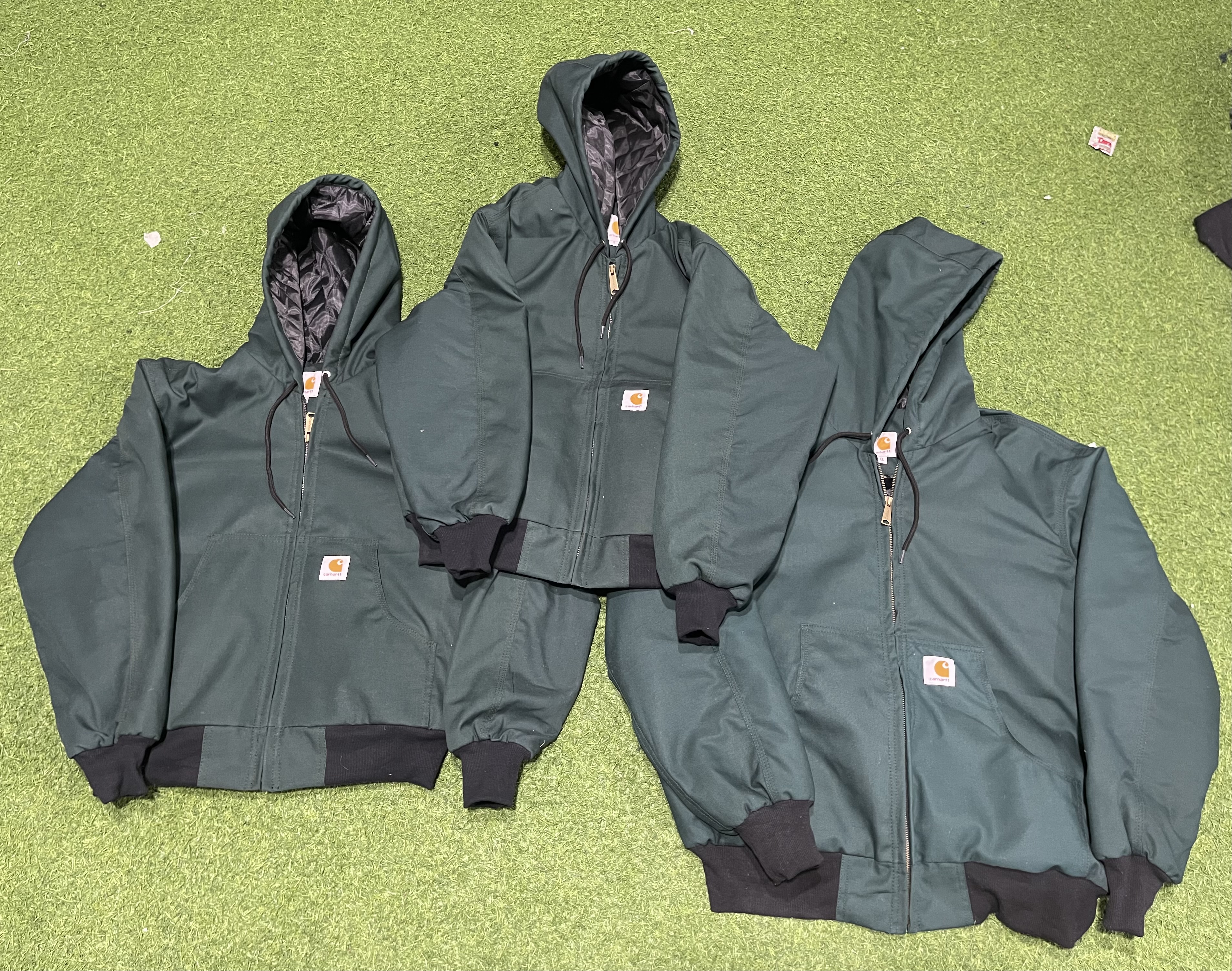 Carhartt Umgestaltungsstil grüner Hoodie-Jacke