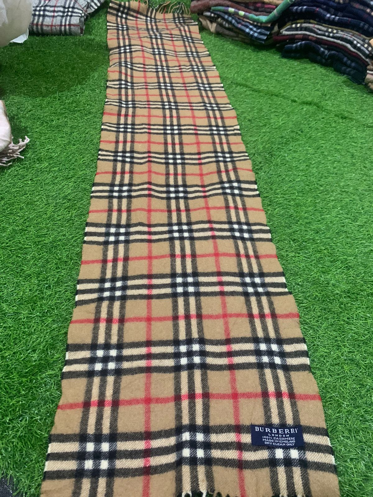 Burberry scarve