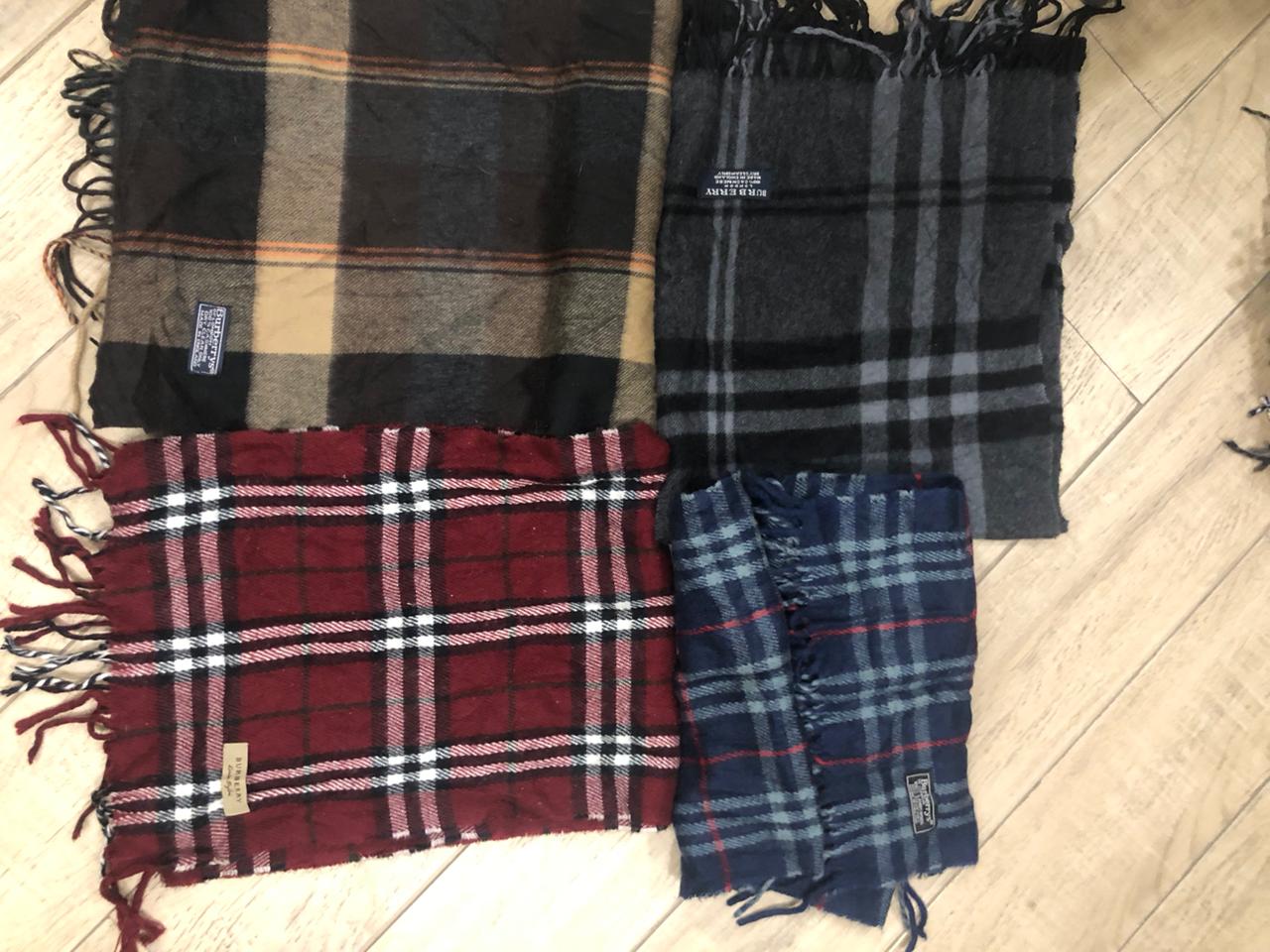 Burberry Scarves 20pcs