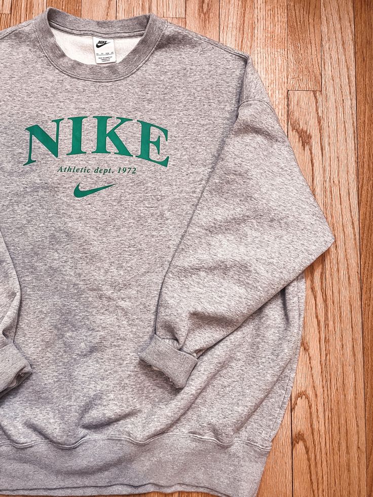 Nike Esthétique Vintage NIKE Sweatshirts