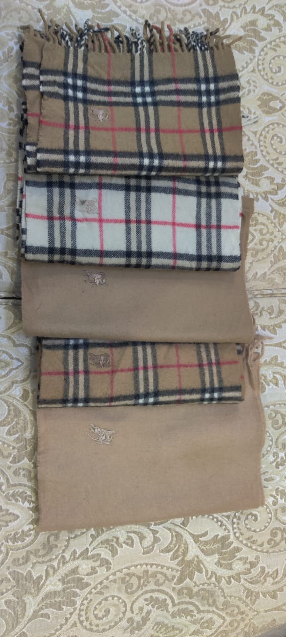 Burberry scaf 5 MOQ
