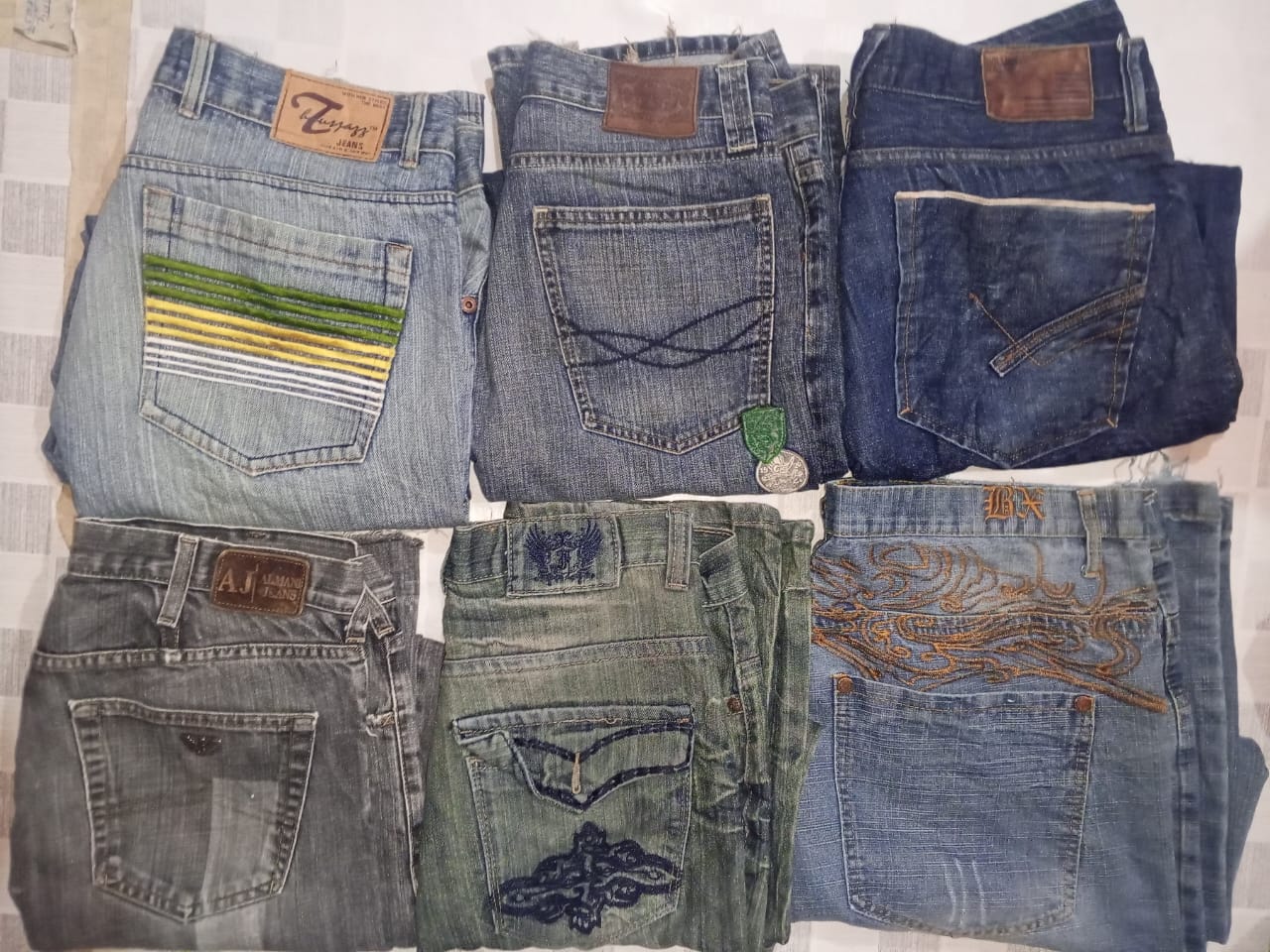 S.NO 92 POLO ARMANI SOUTH POLE AND OTHER MIX BRAND BAGGY JEANS 14 PAIRS