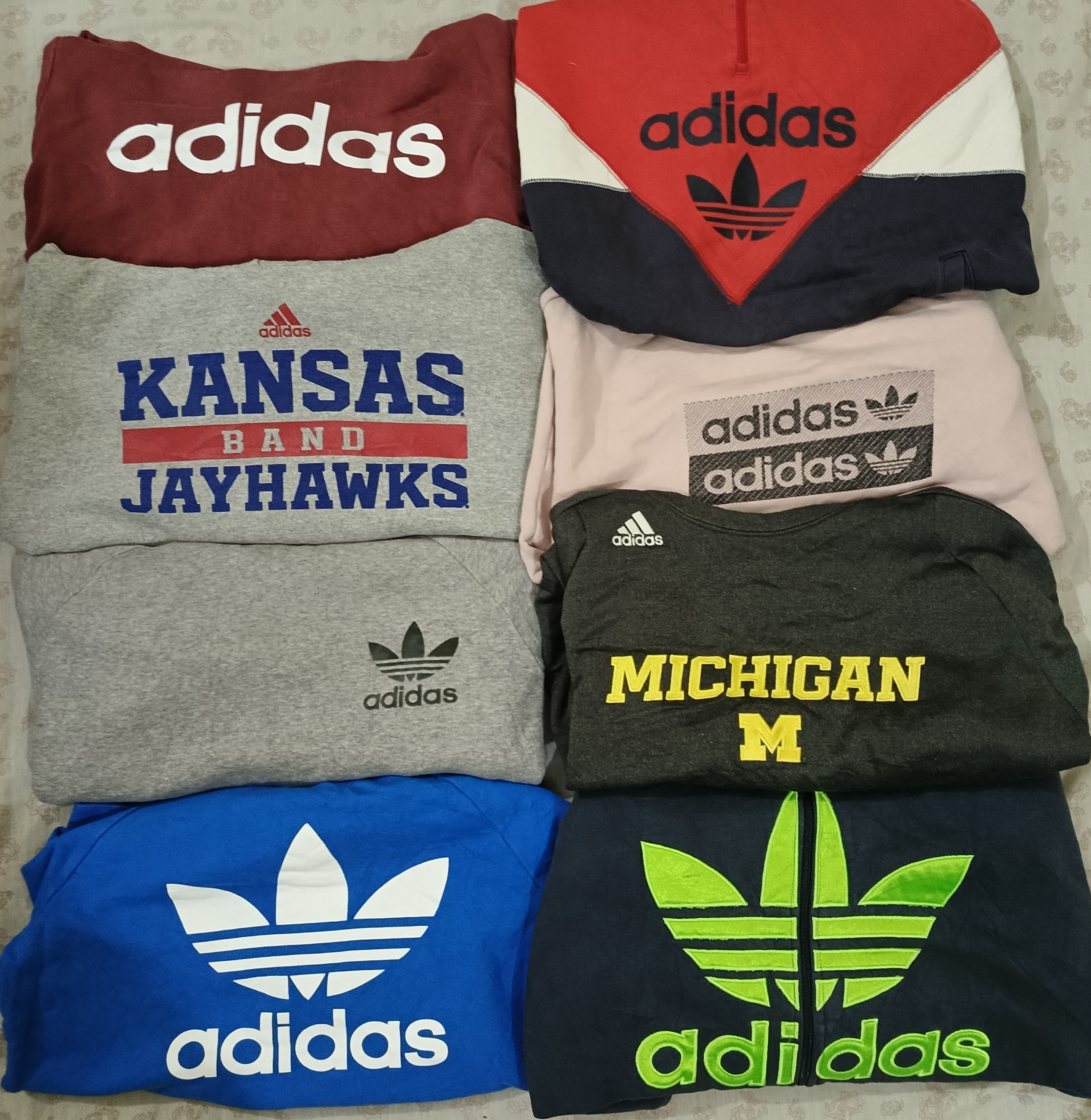 Adidas Sweatshirts und Hoodies