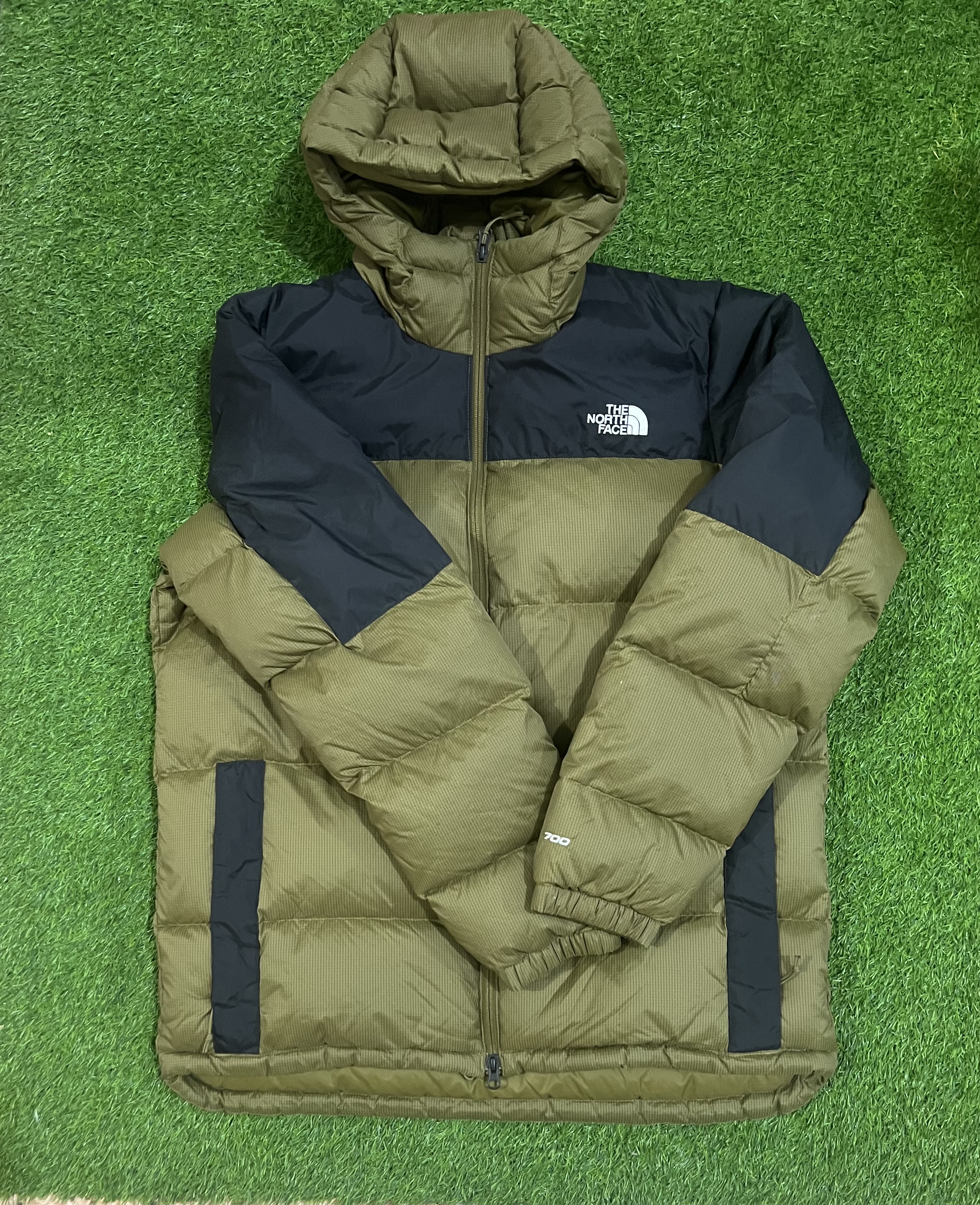 The North Face Puffer 700 800 code