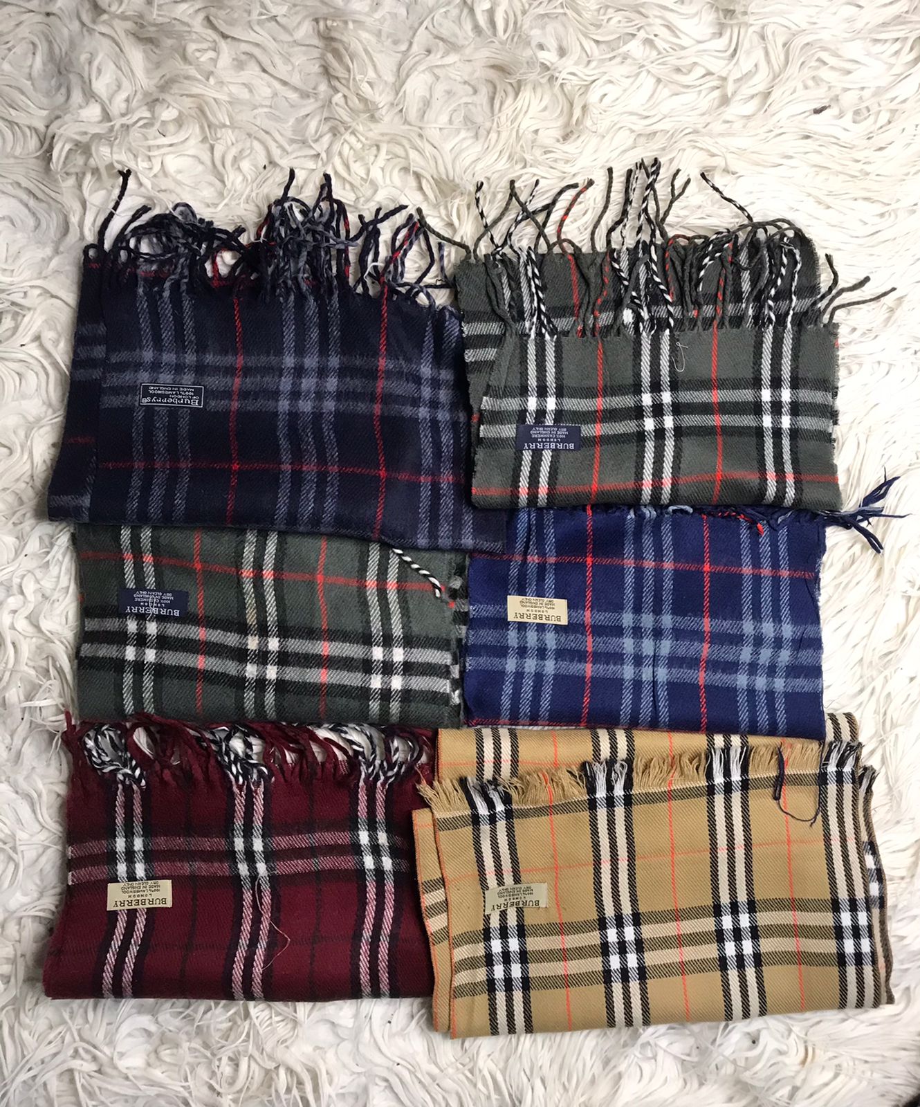 Burberry Scarves  200 pcs