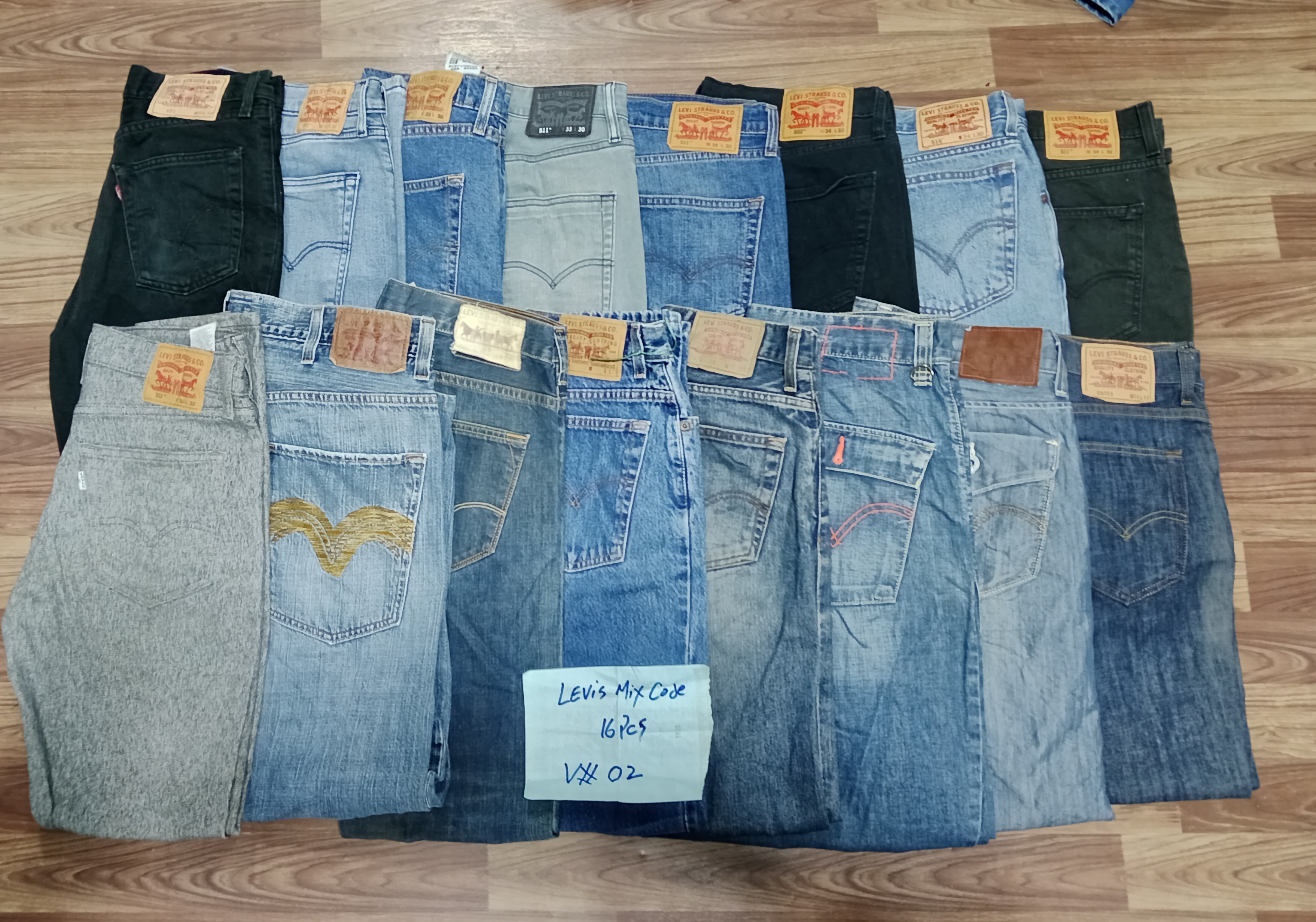 Levis's Jeans Mix Code 16 pcs