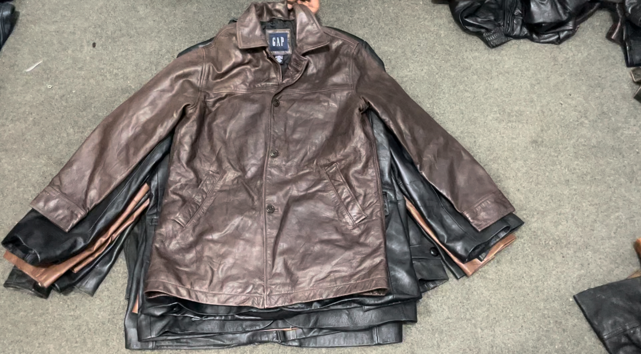 Vestes en cuir souple 50 pièces