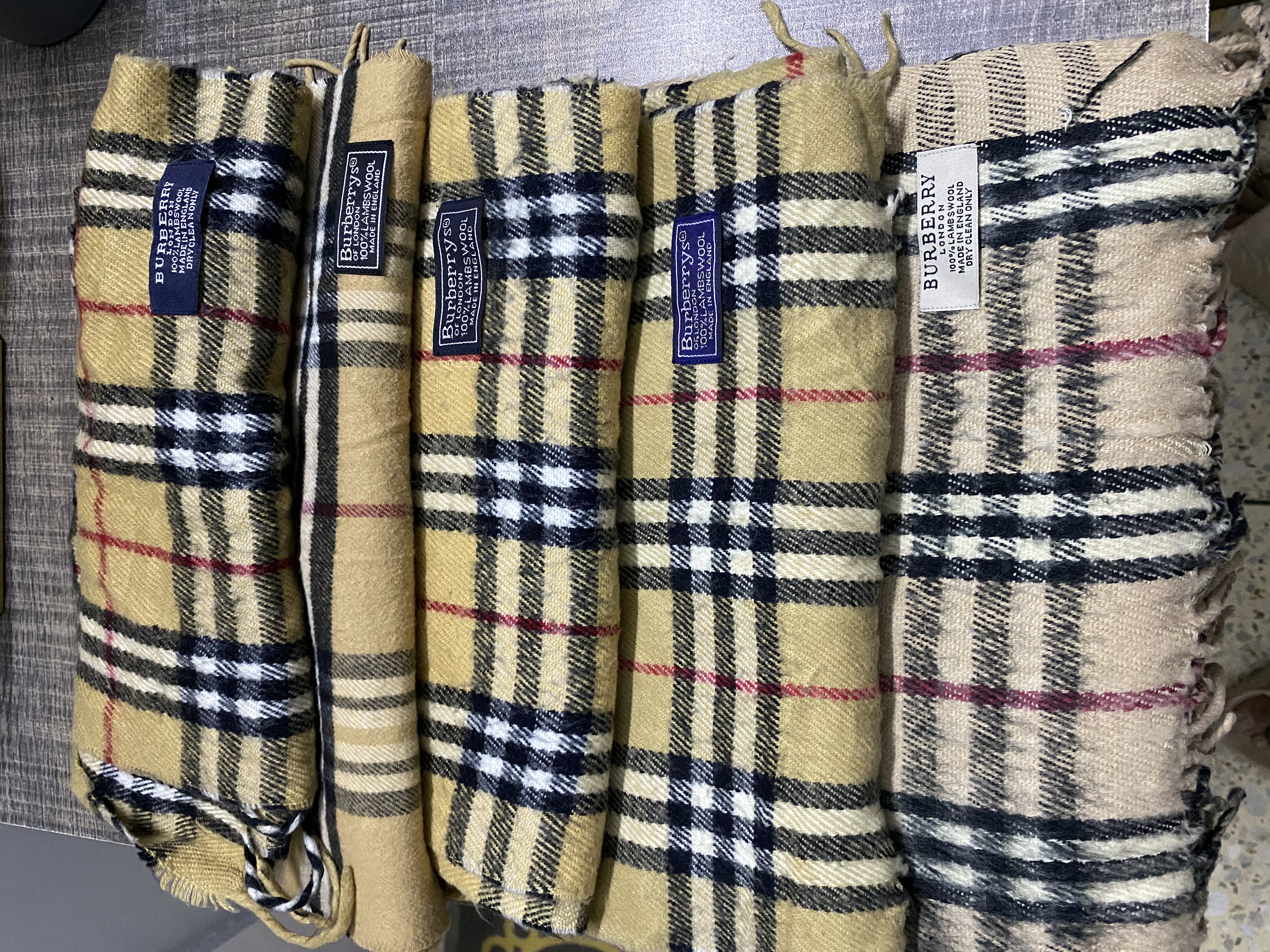 Burberry Scarves Beige -20 pieces