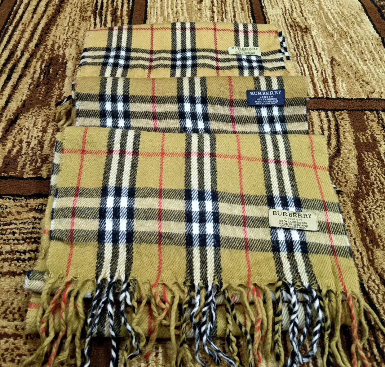 Burberry Scarves Beige-50pcs