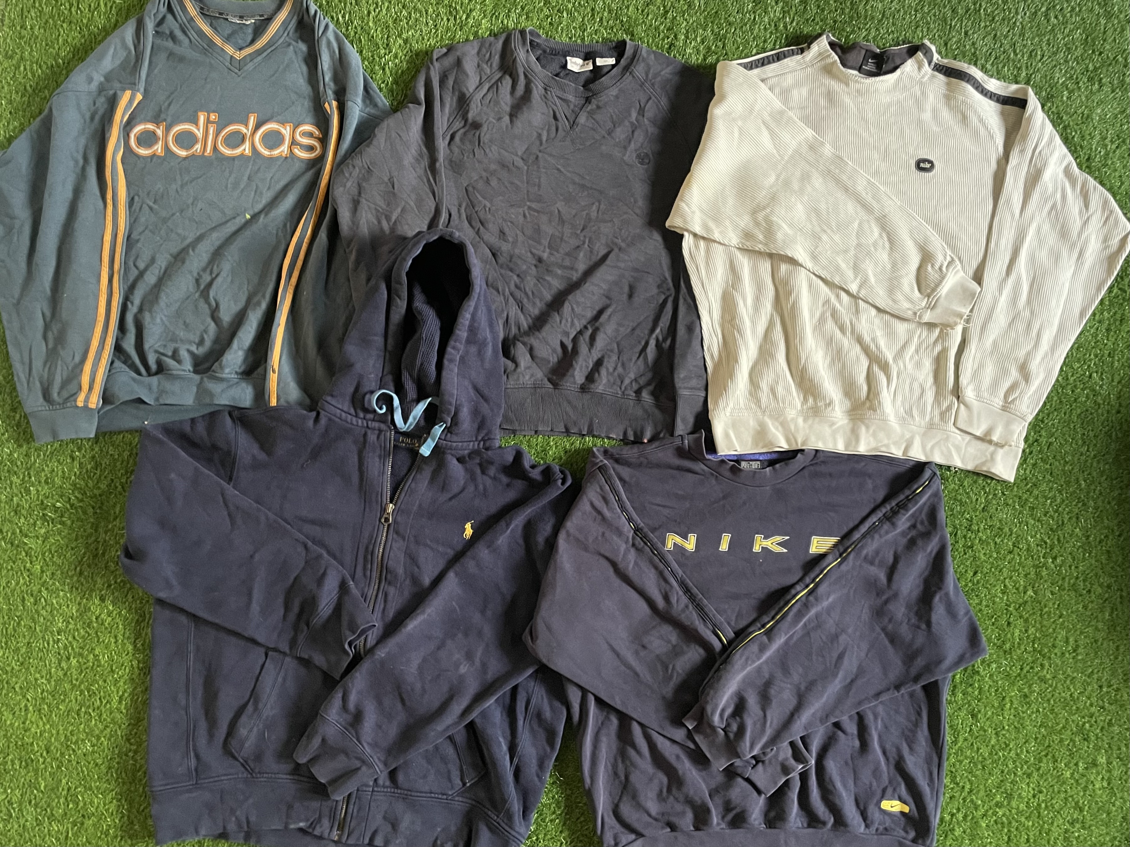 Nike & Adidas Sweatshirt 30Pcs