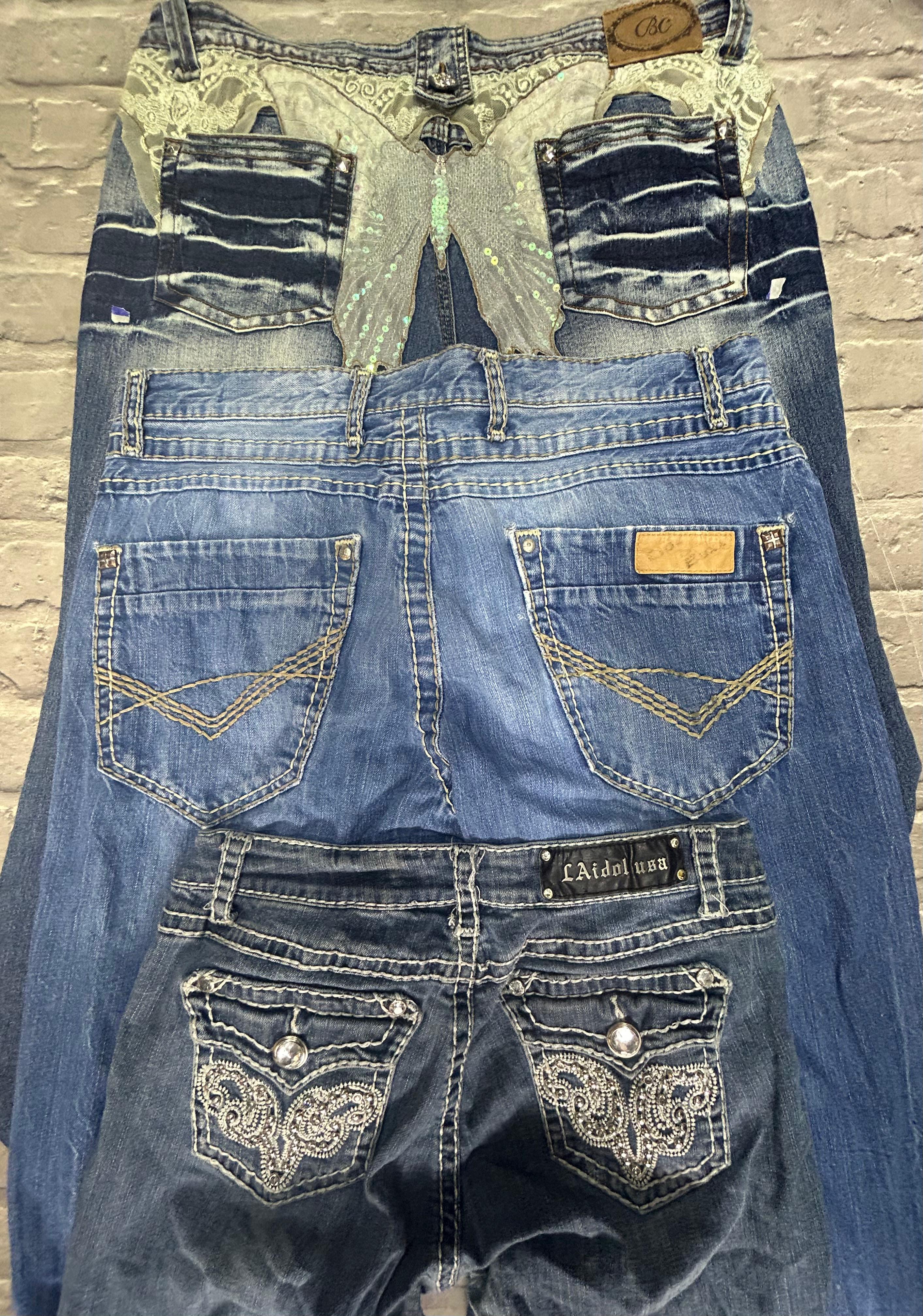 Baggy Embroirdered jeans 20 pieces