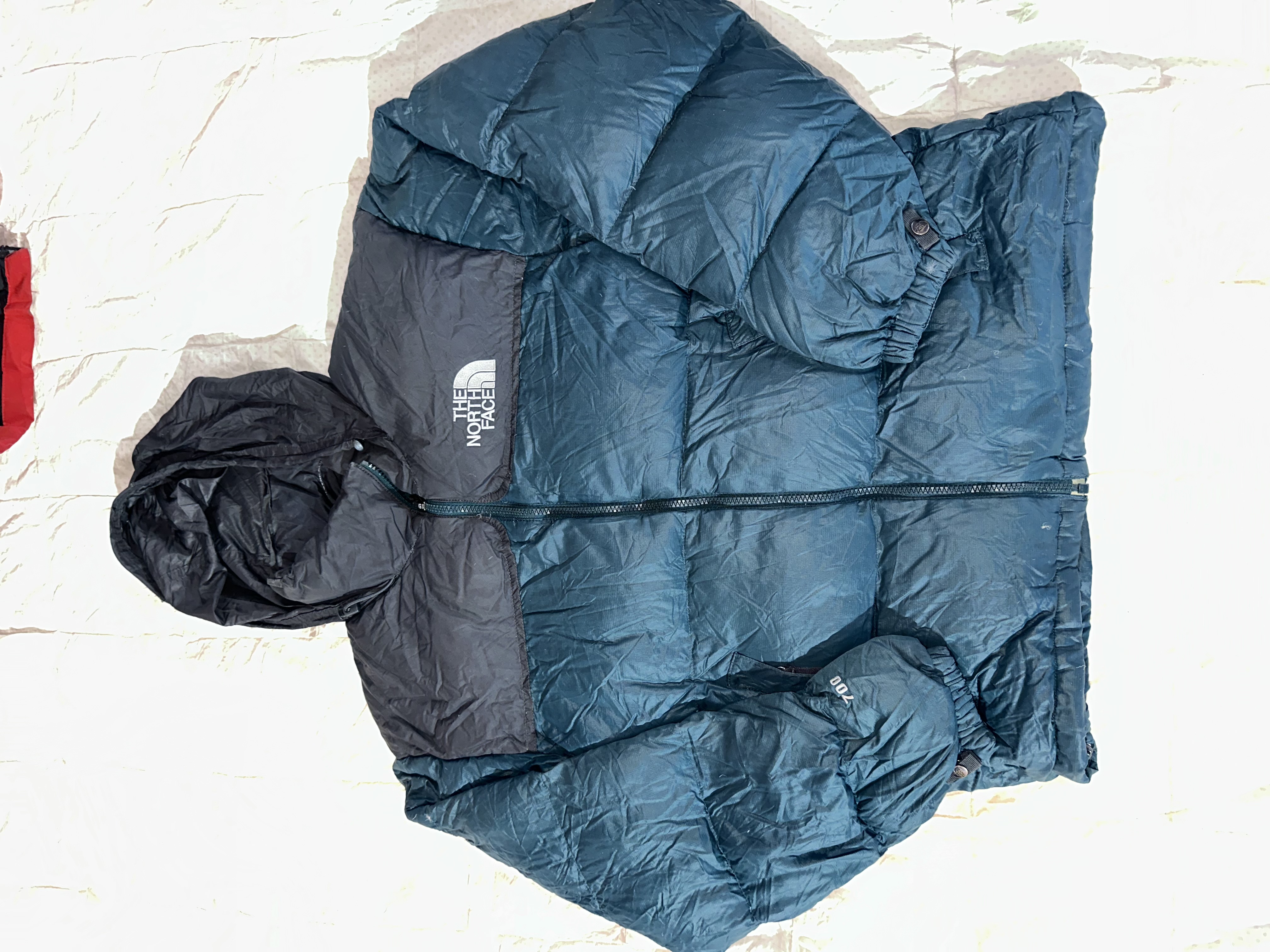 La North Face Nuptse 02