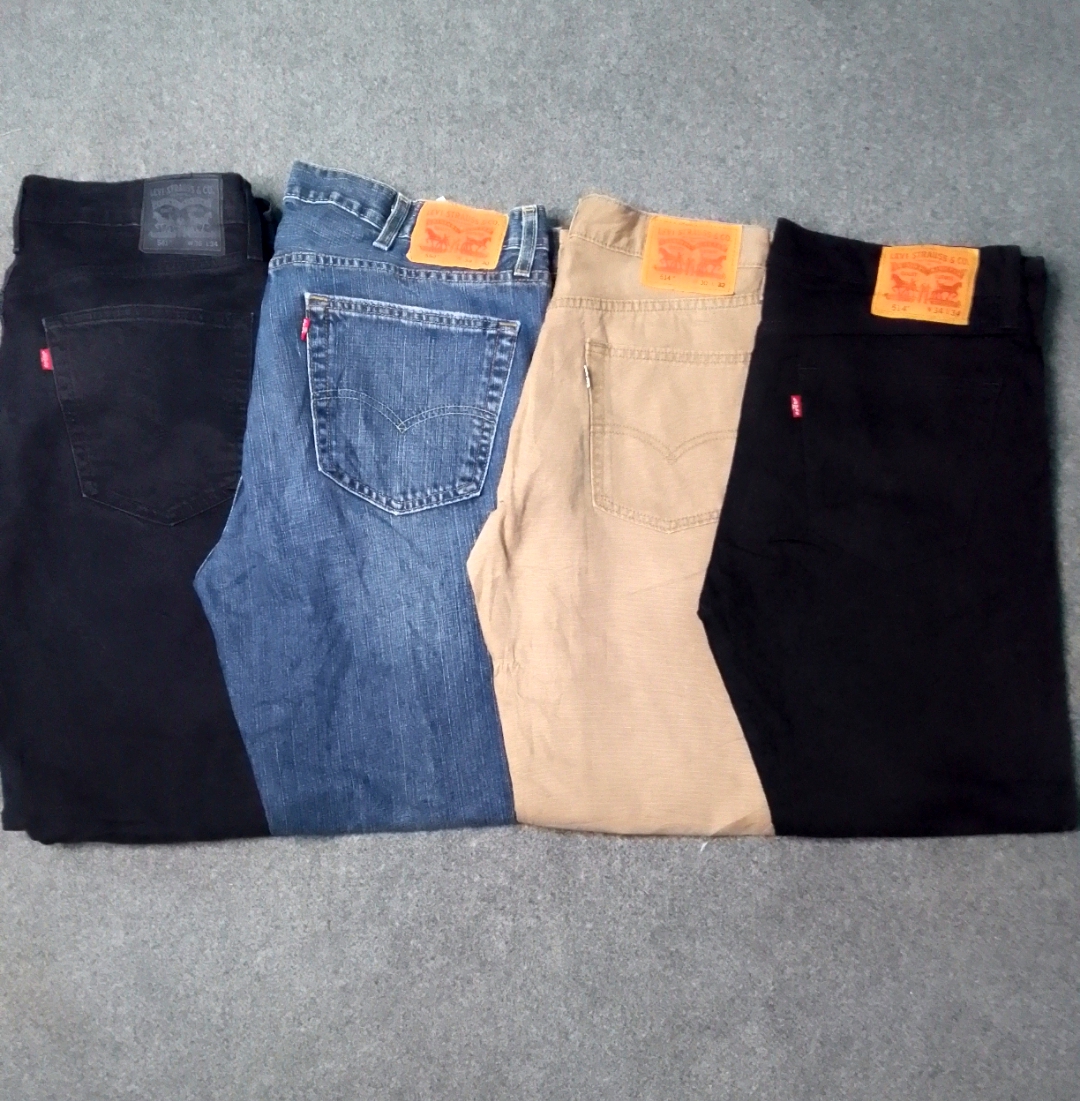 Pantalon en jeans Levis mélange code 15 pcs