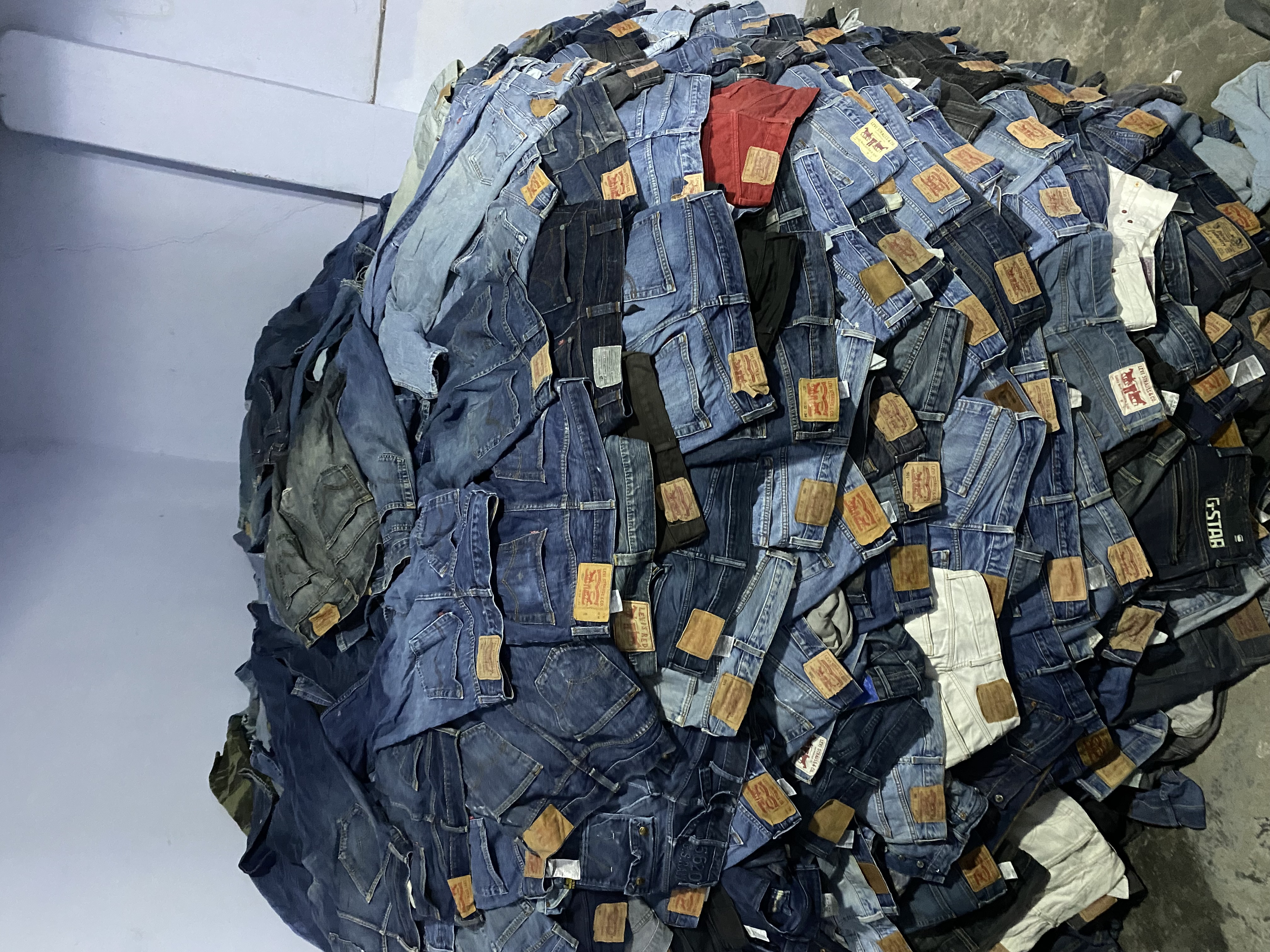 Levi's 501 Pants-70 pieces