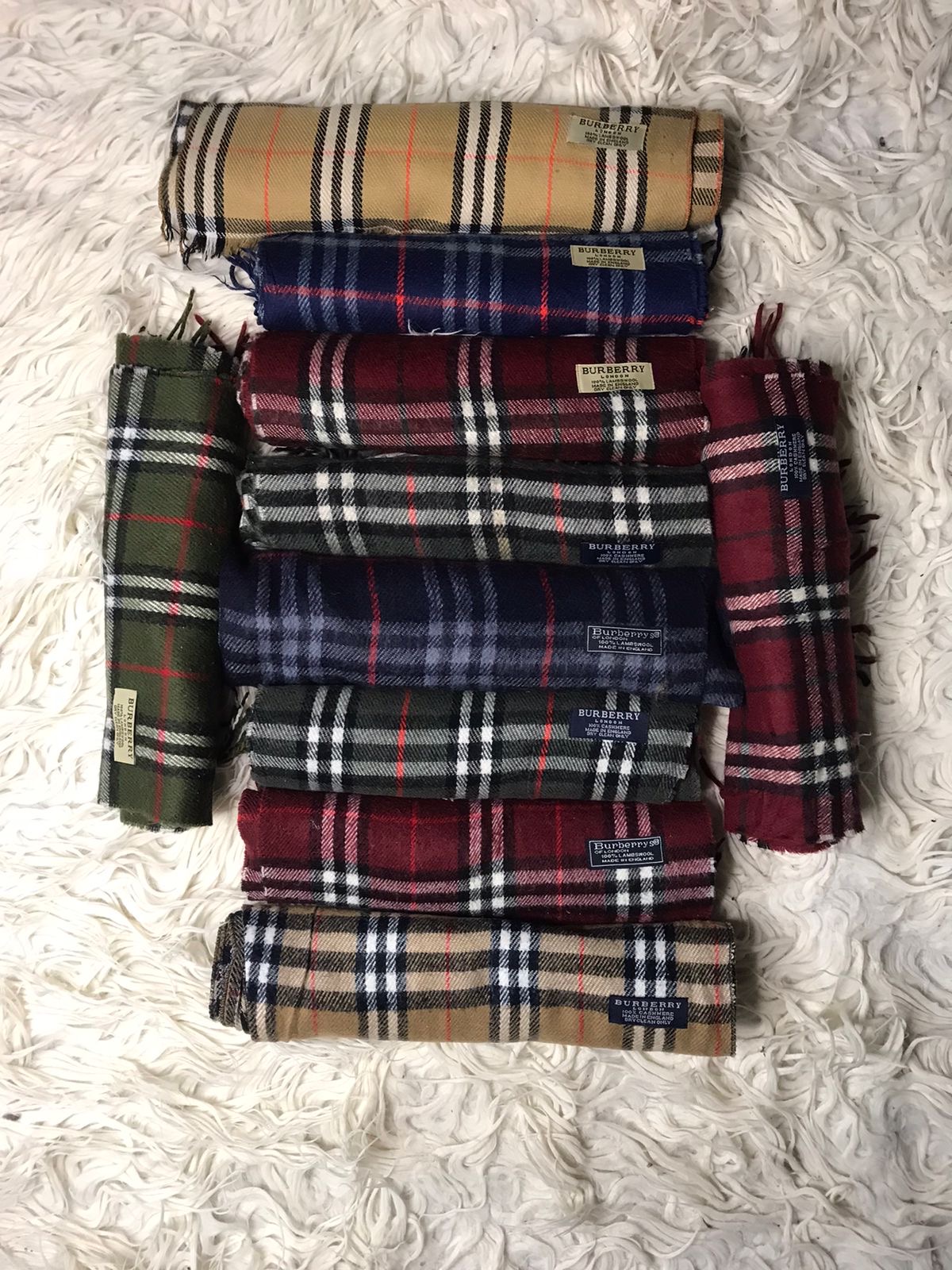 Burberry scarfs 30 pcs