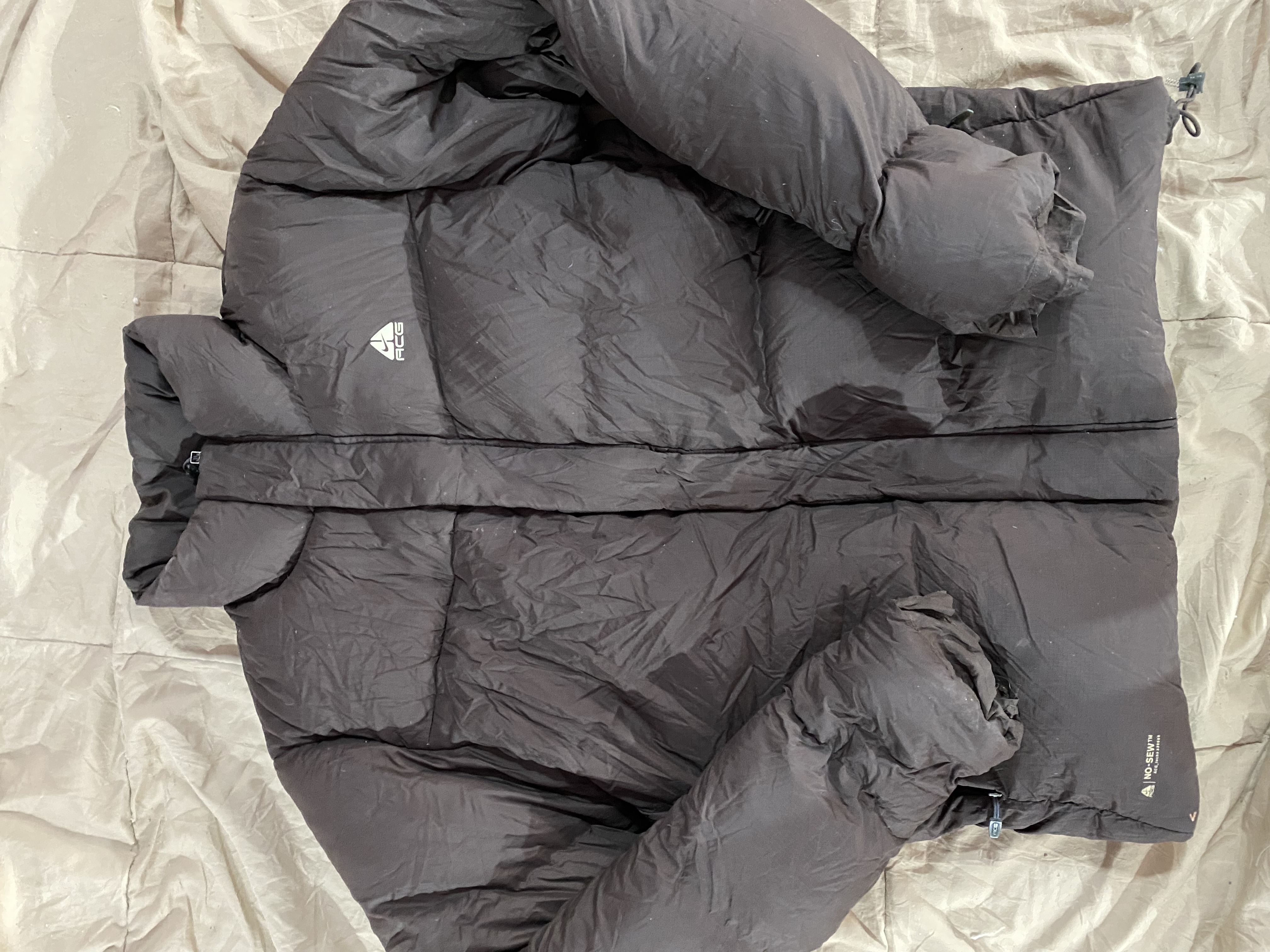 Vestes Puffer Nike - 34 pièces