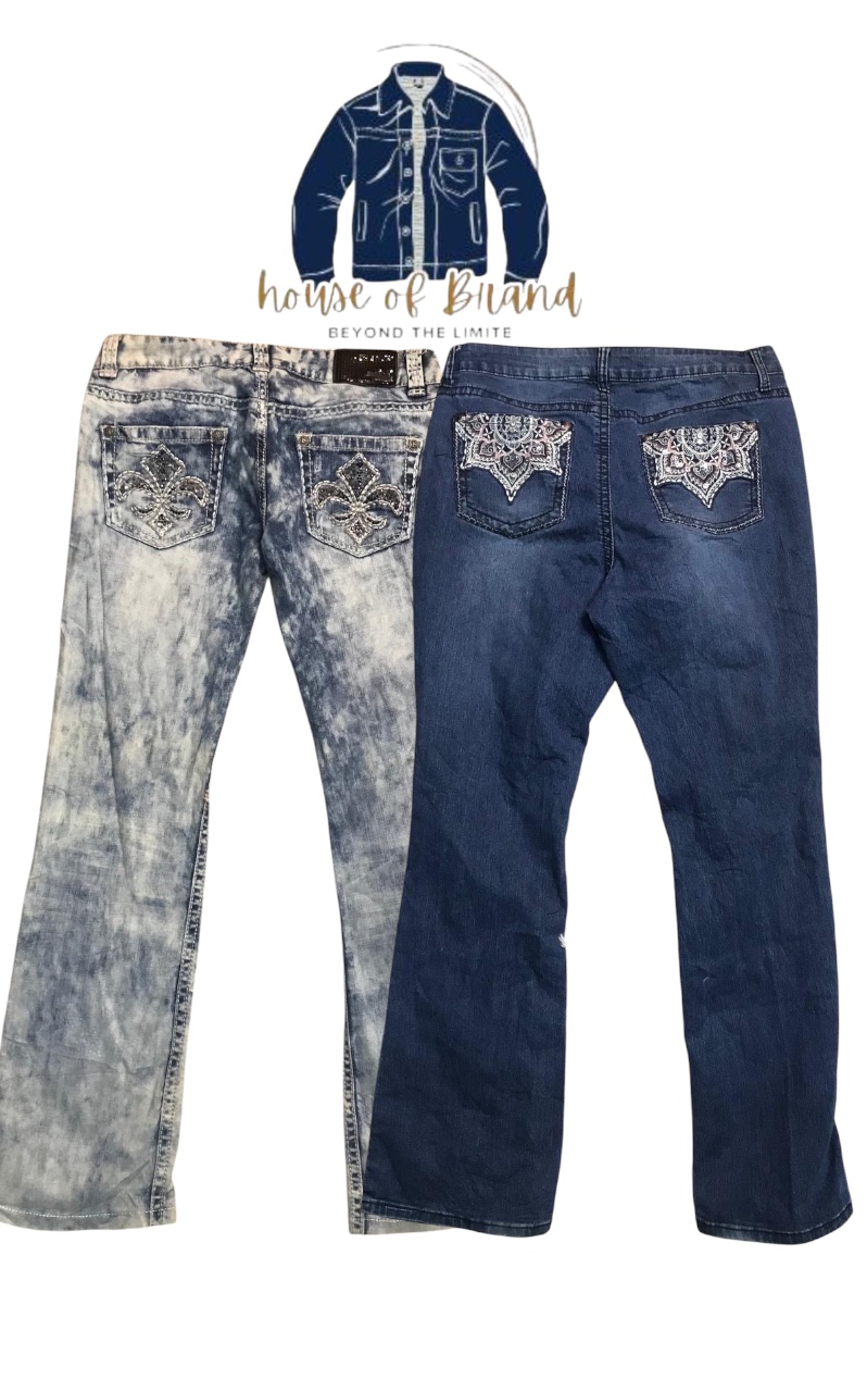 Back pocket design flare jeans