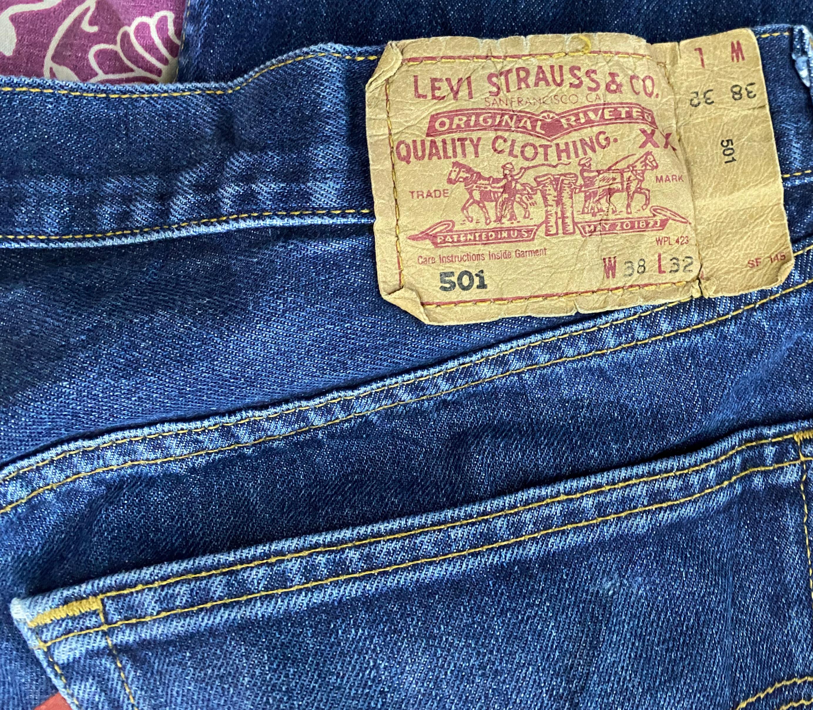 Men's Levi's 501 Jeans - 25 Pieces