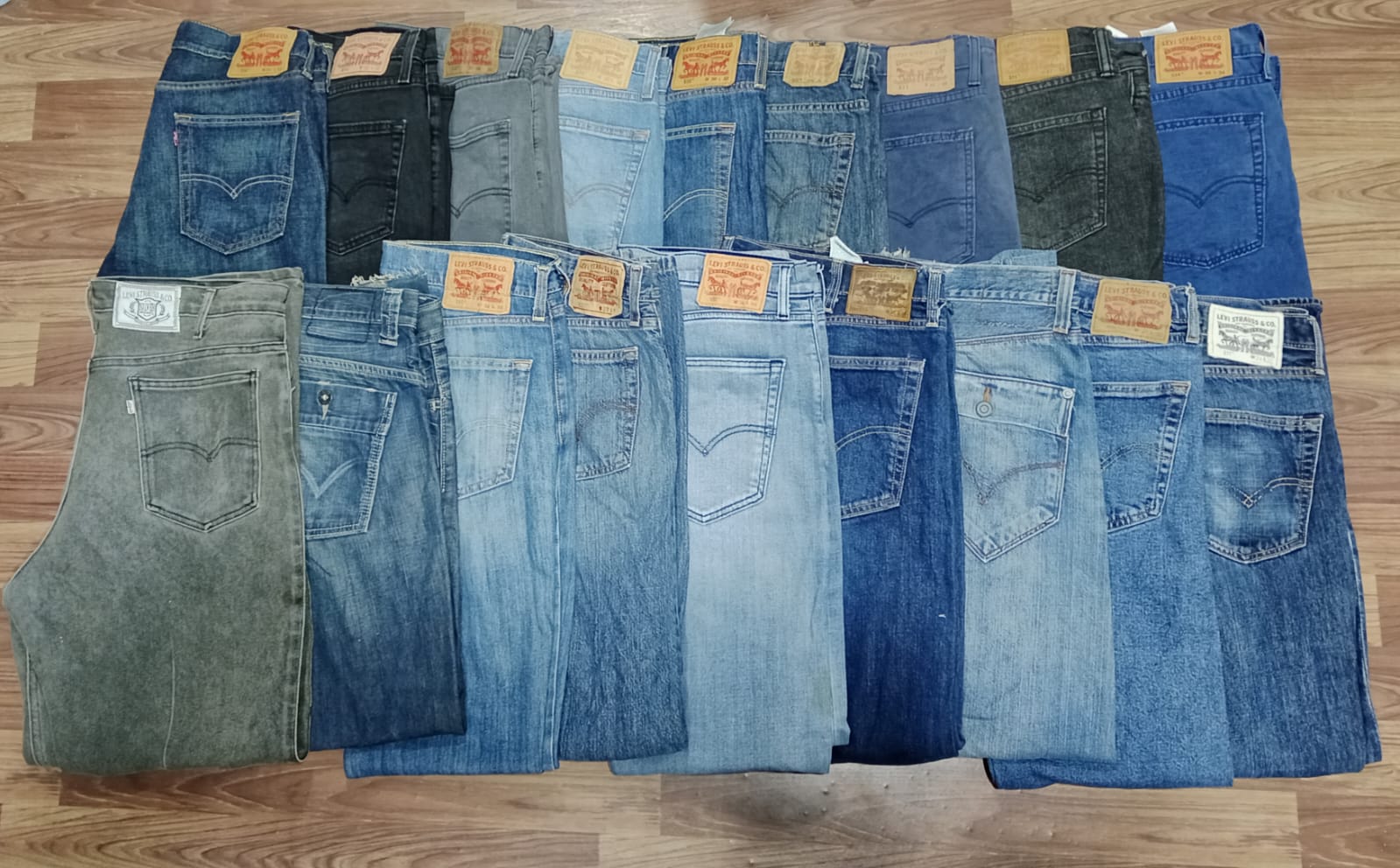 Levis jeans 18 pièces